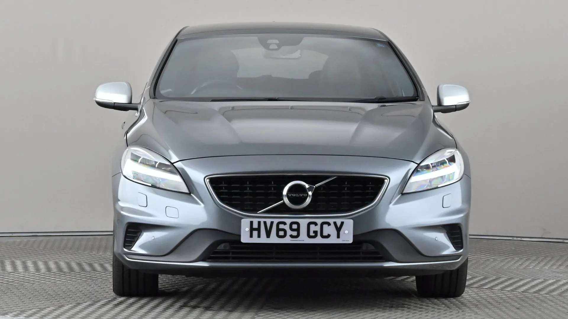 2019 VOLVO V40 2019 VOLVO V40