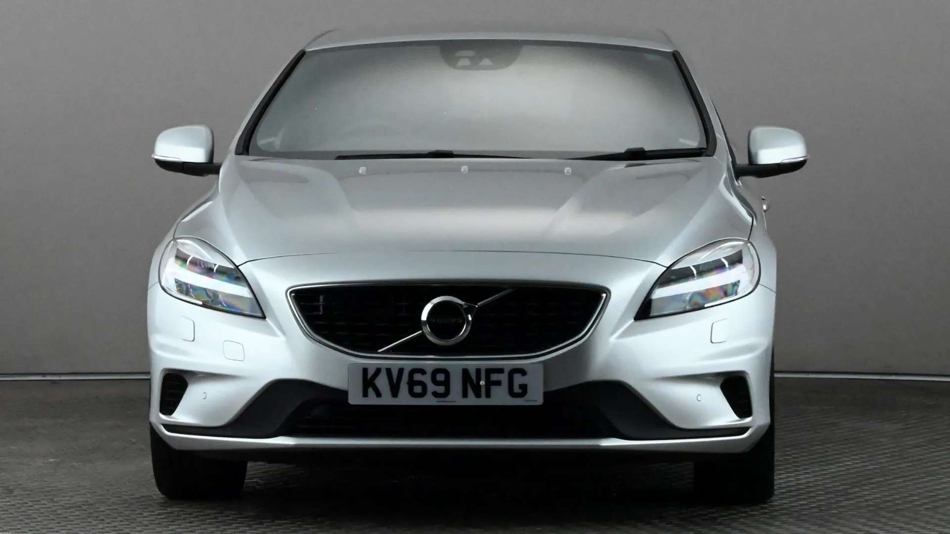 2019 VOLVO V40 2019 VOLVO V40