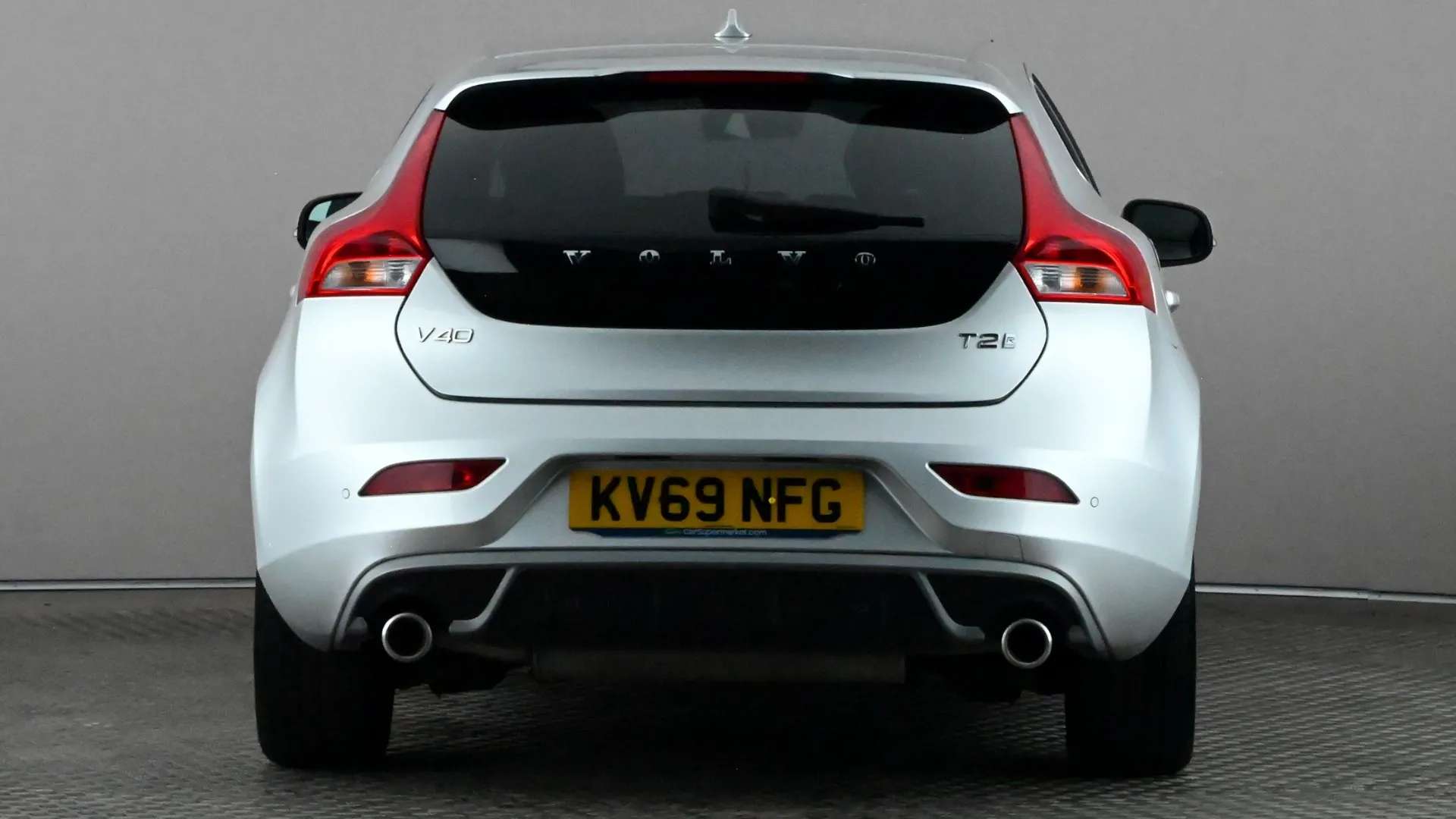 2019 VOLVO V40 2019 VOLVO V40