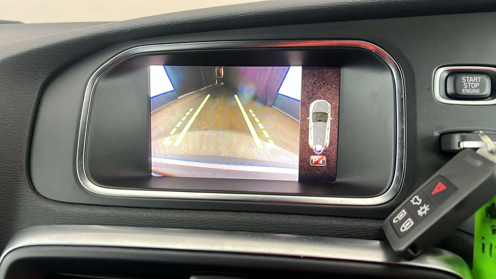 2019 VOLVO V40 2019 VOLVO V40