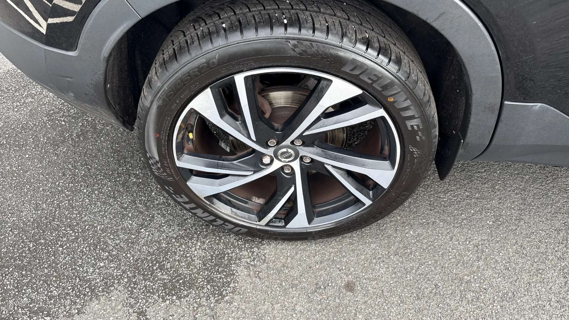 2021 VOLVO XC40 2021 VOLVO XC40