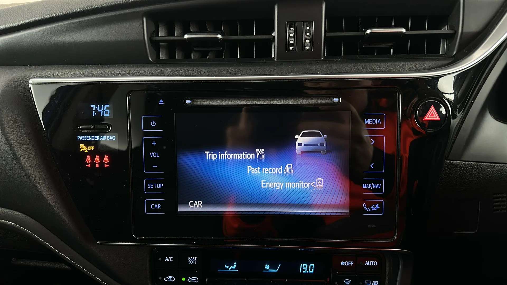 2018 TOYOTA AURIS 2018 TOYOTA AURIS