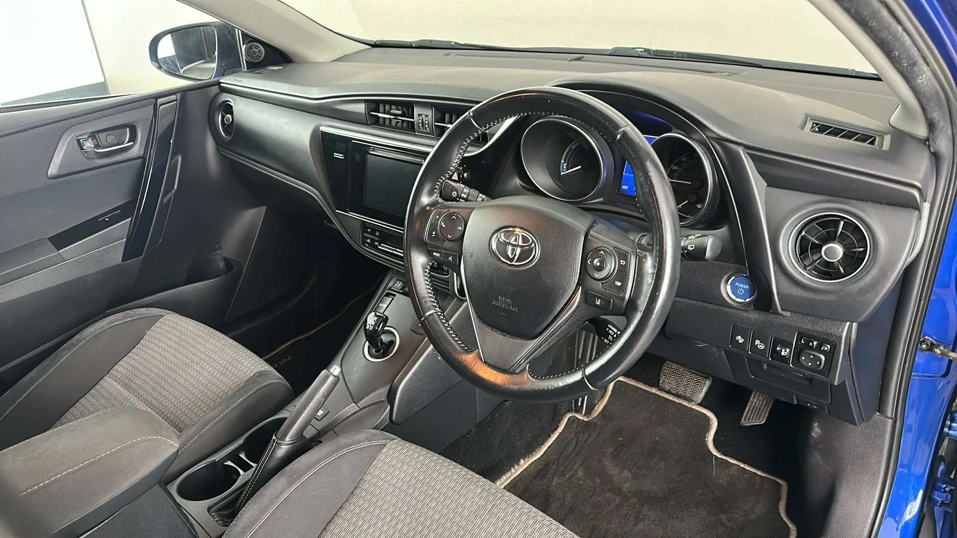 2018 TOYOTA AURIS 2018 TOYOTA AURIS