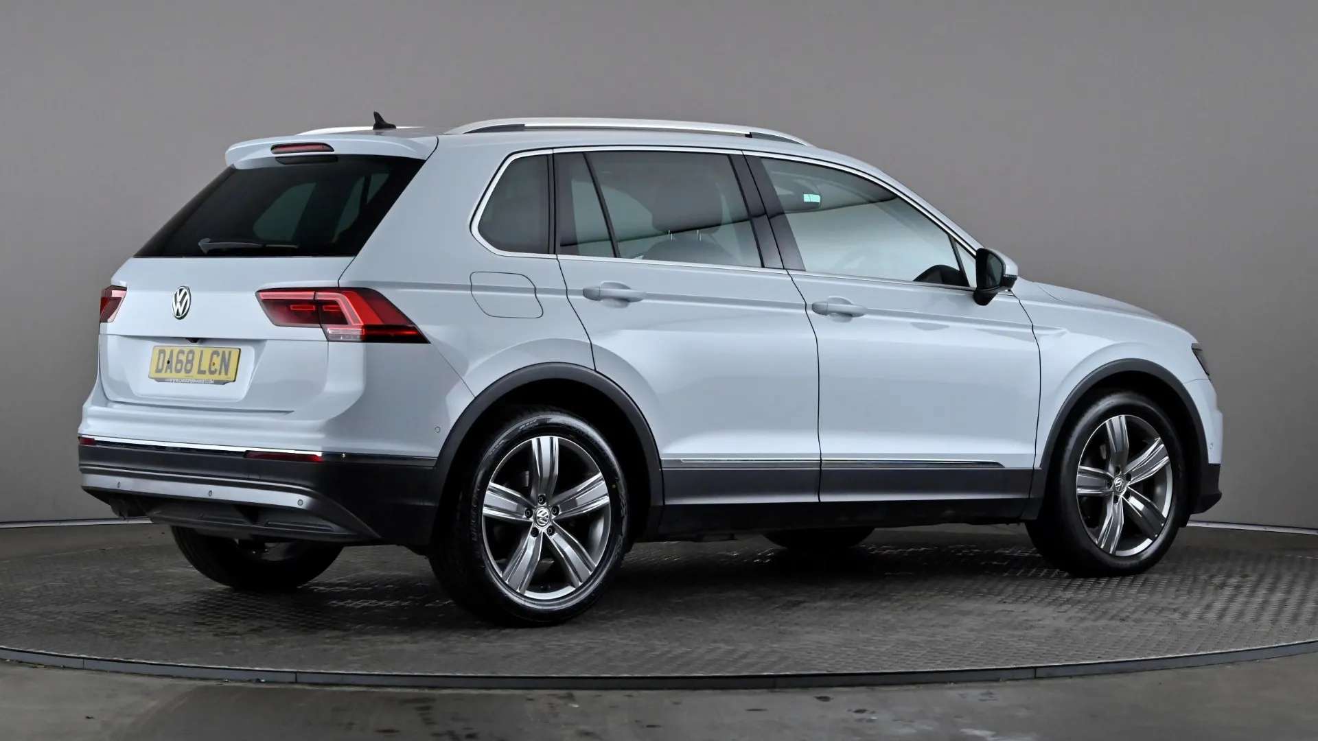 2018 VOLKSWAGEN TIGUAN 2018 VOLKSWAGEN TIGUAN