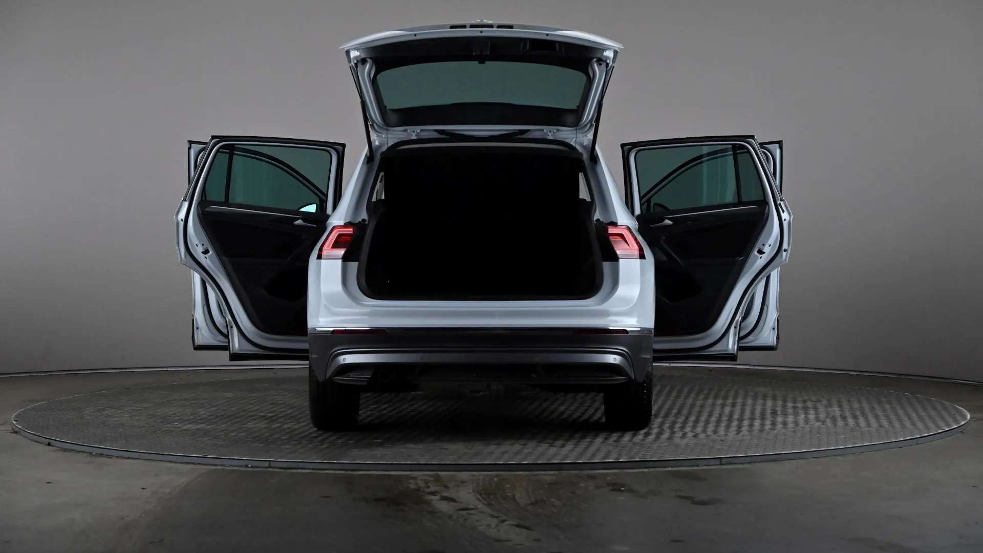 2018 VOLKSWAGEN TIGUAN 2018 VOLKSWAGEN TIGUAN