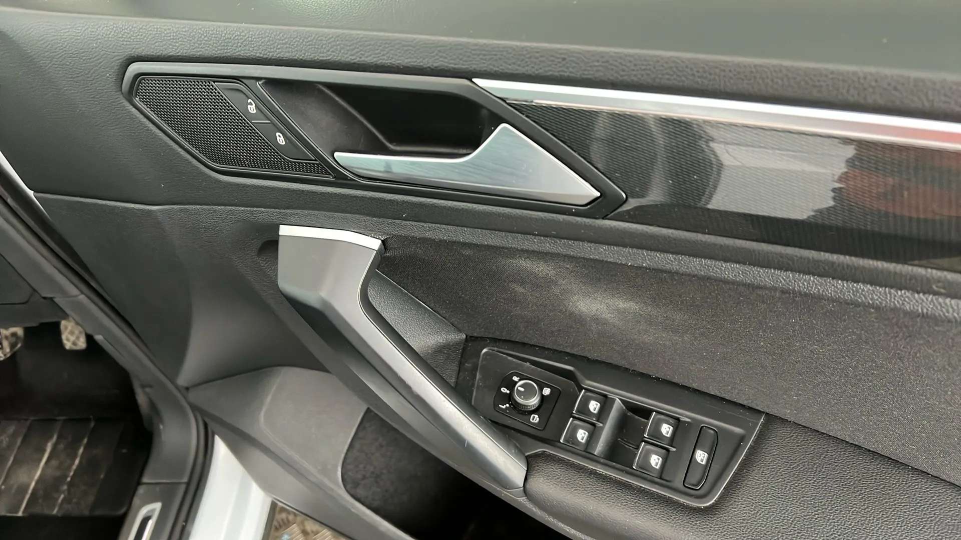 2018 VOLKSWAGEN TIGUAN 2018 VOLKSWAGEN TIGUAN