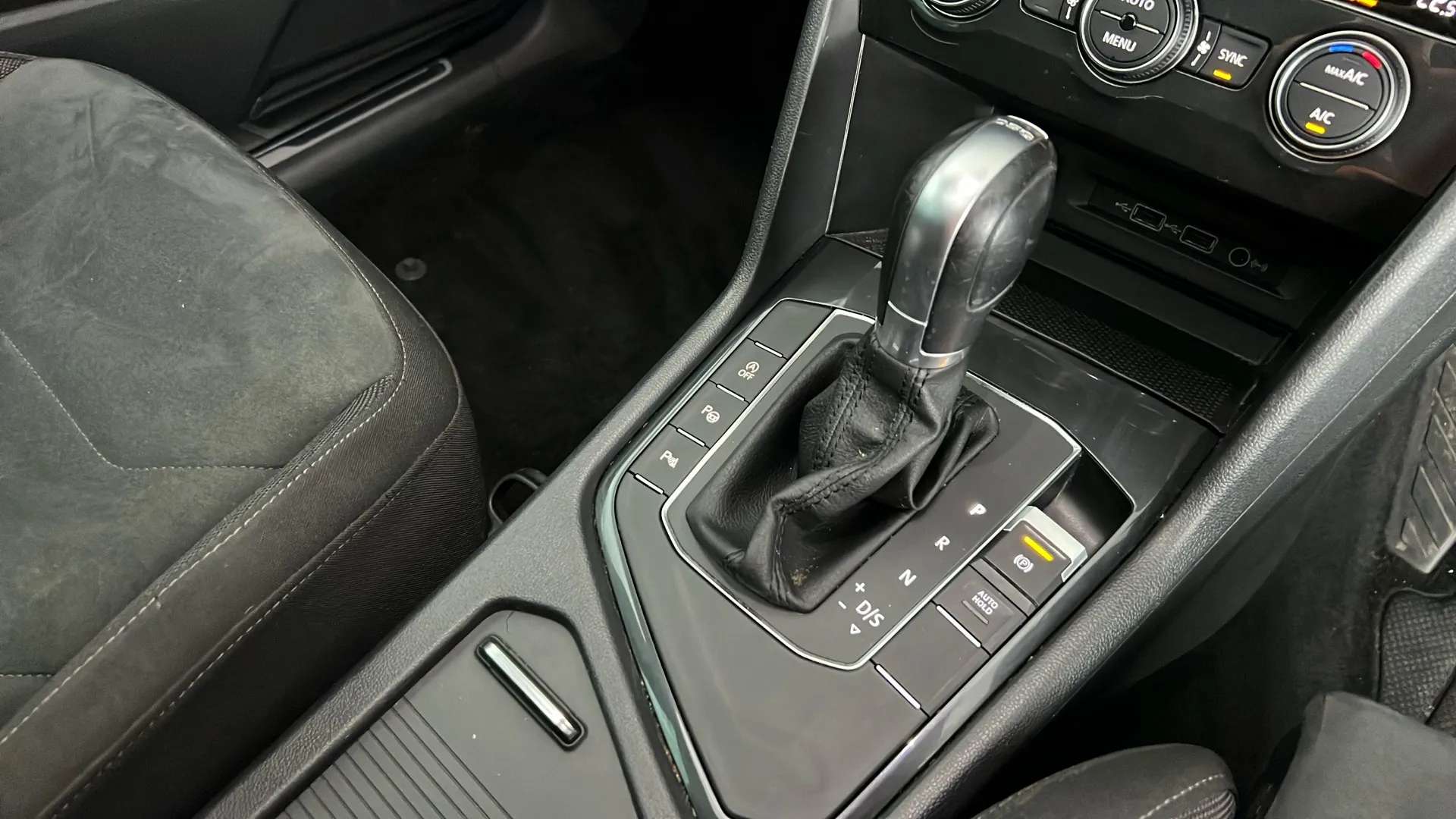 2018 VOLKSWAGEN TIGUAN 2018 VOLKSWAGEN TIGUAN