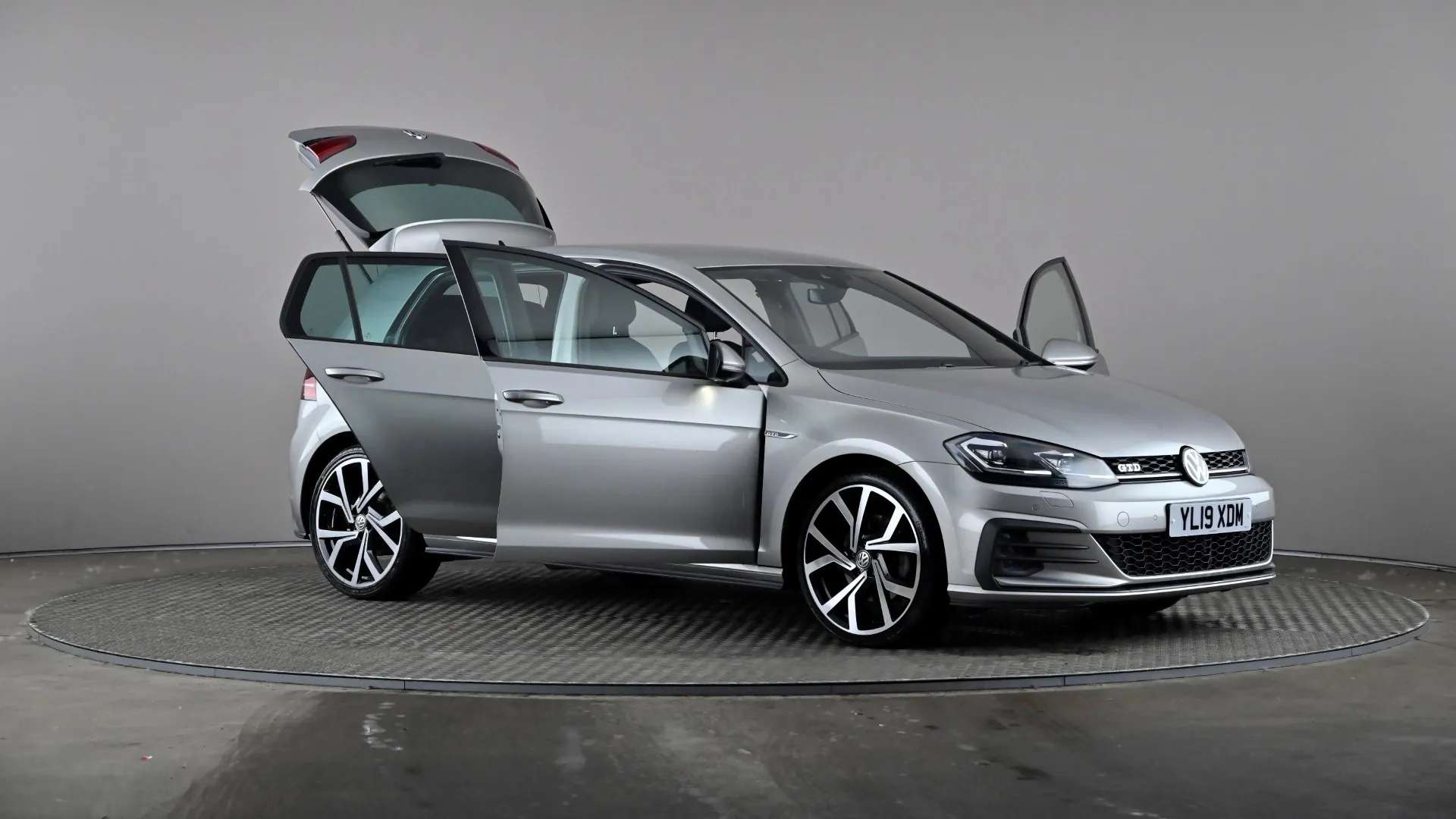 2019 VOLKSWAGEN GOLF 2019 VOLKSWAGEN GOLF