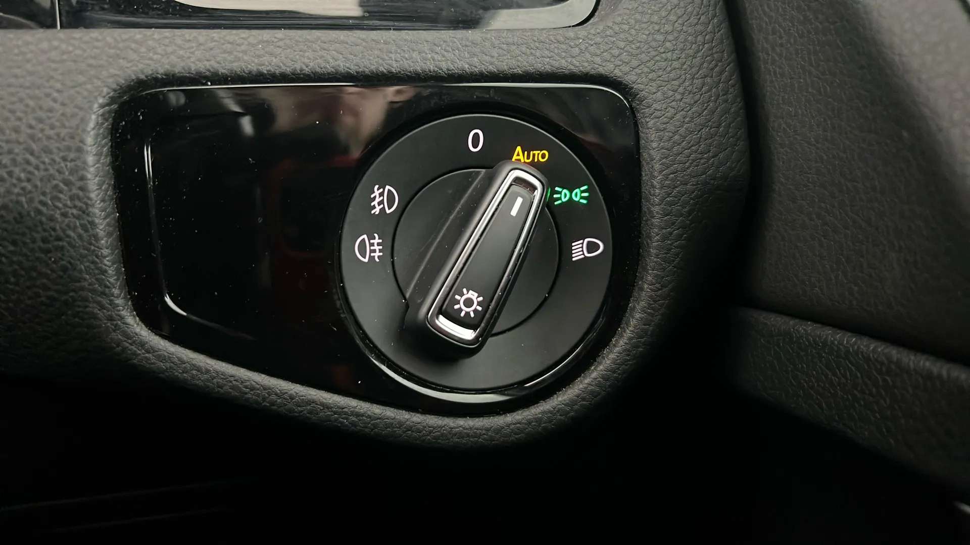 2019 VOLKSWAGEN GOLF 2019 VOLKSWAGEN GOLF