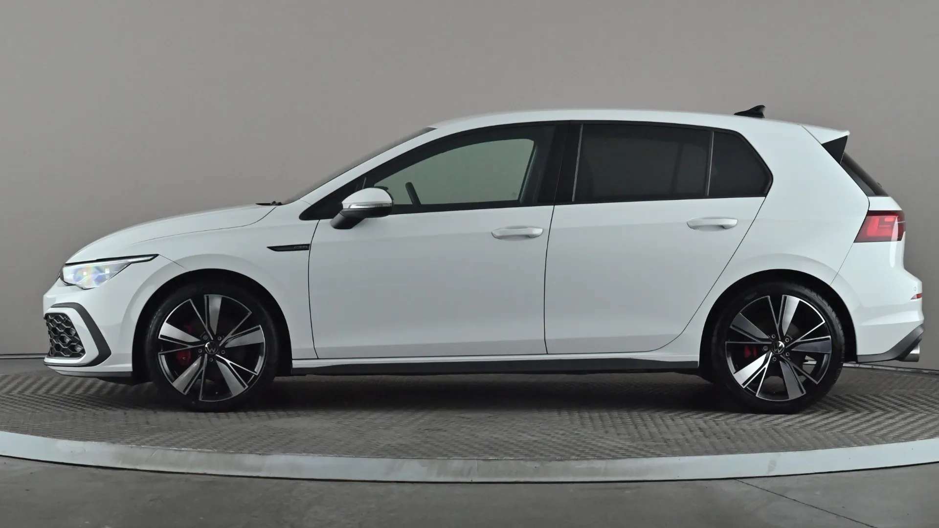 A 2023 VOLKSWAGEN GOLF 2.0 TDI 200 GTD DSG A 2023 VOLKSWAGEN GOLF 2.0 TDI 200 GTD DSG