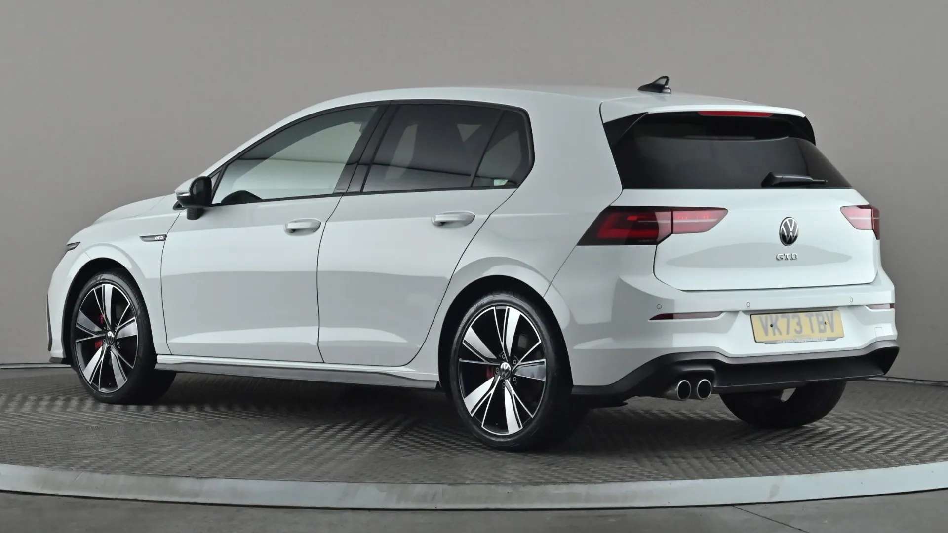 A 2023 VOLKSWAGEN GOLF 2.0 TDI 200 GTD DSG A 2023 VOLKSWAGEN GOLF 2.0 TDI 200 GTD DSG