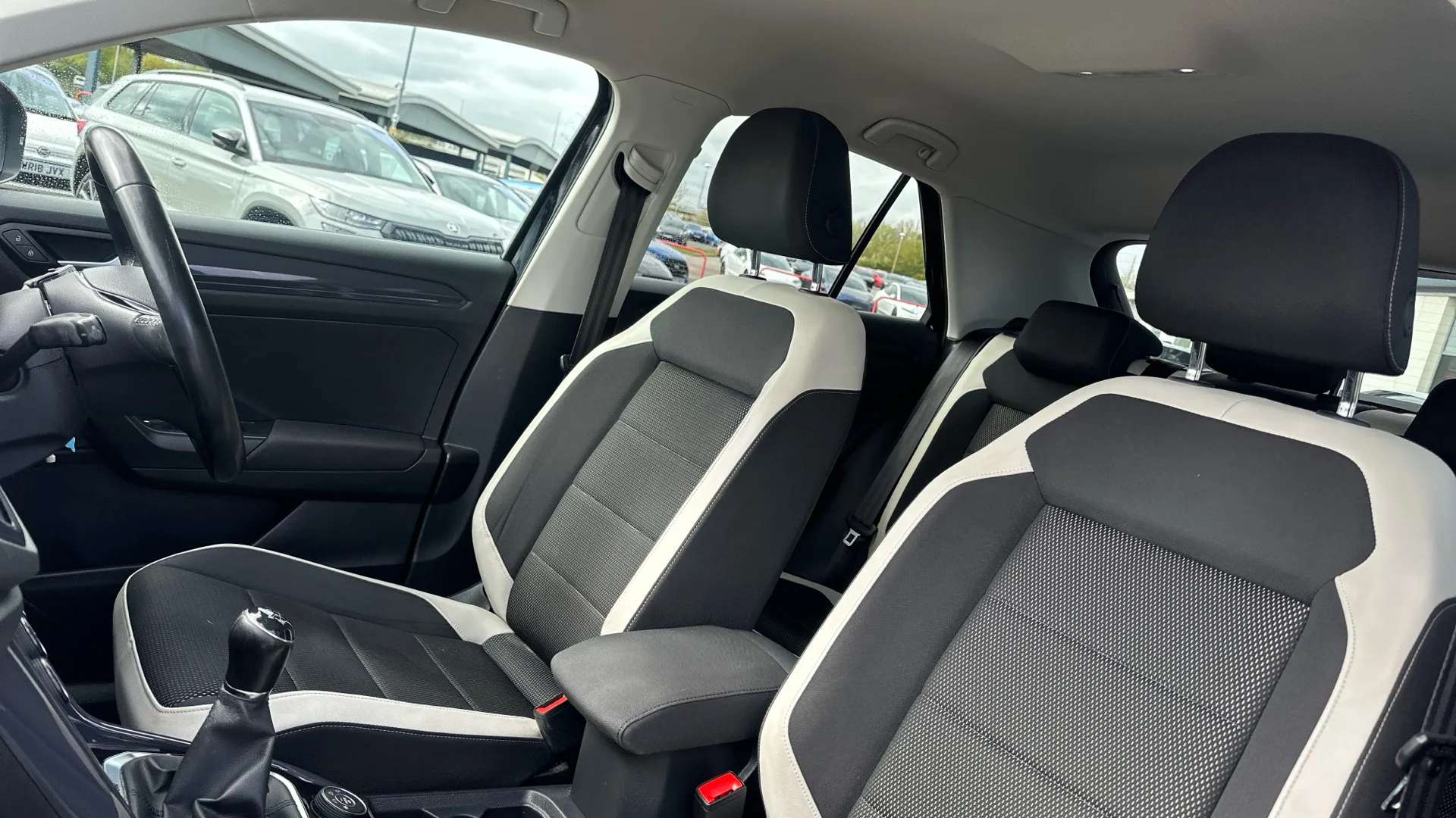 2019 VOLKSWAGEN T-ROC 2019 VOLKSWAGEN T-ROC