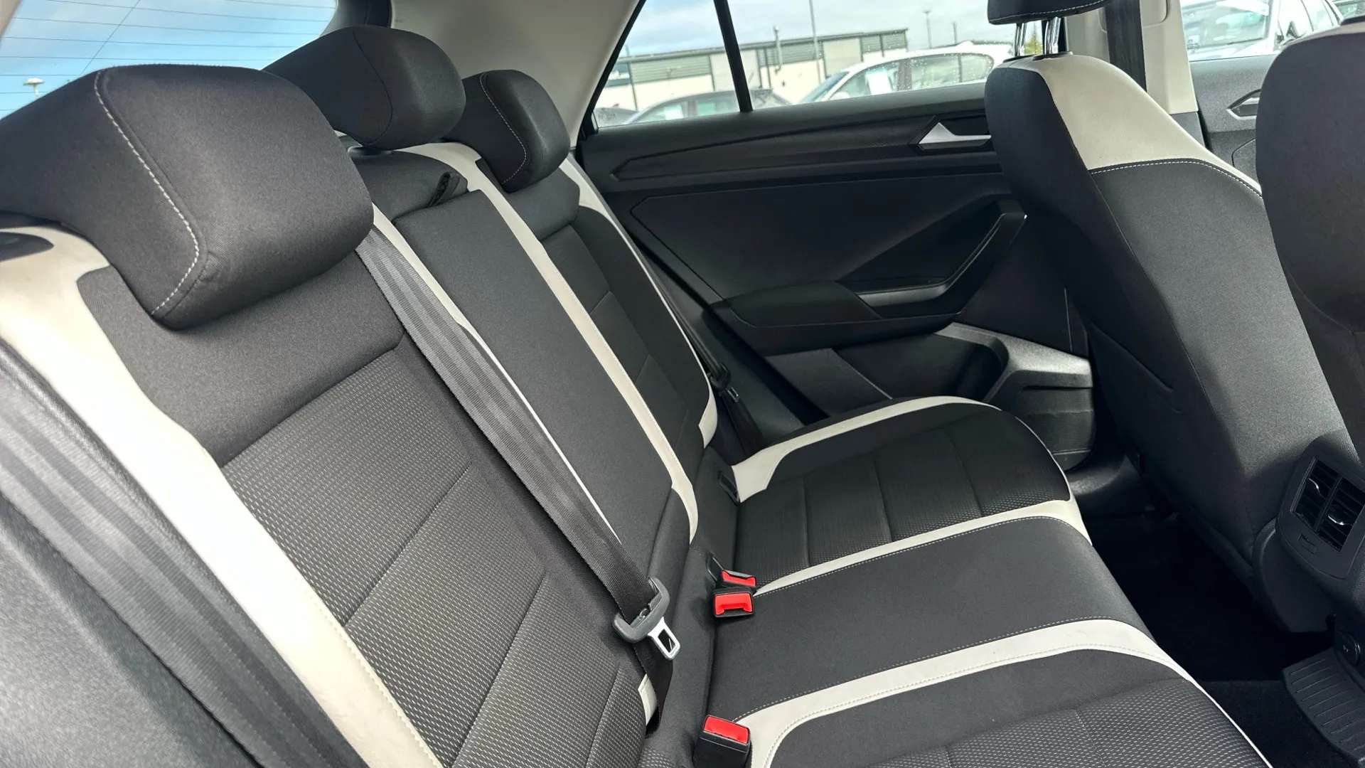 2019 VOLKSWAGEN T-ROC 2019 VOLKSWAGEN T-ROC