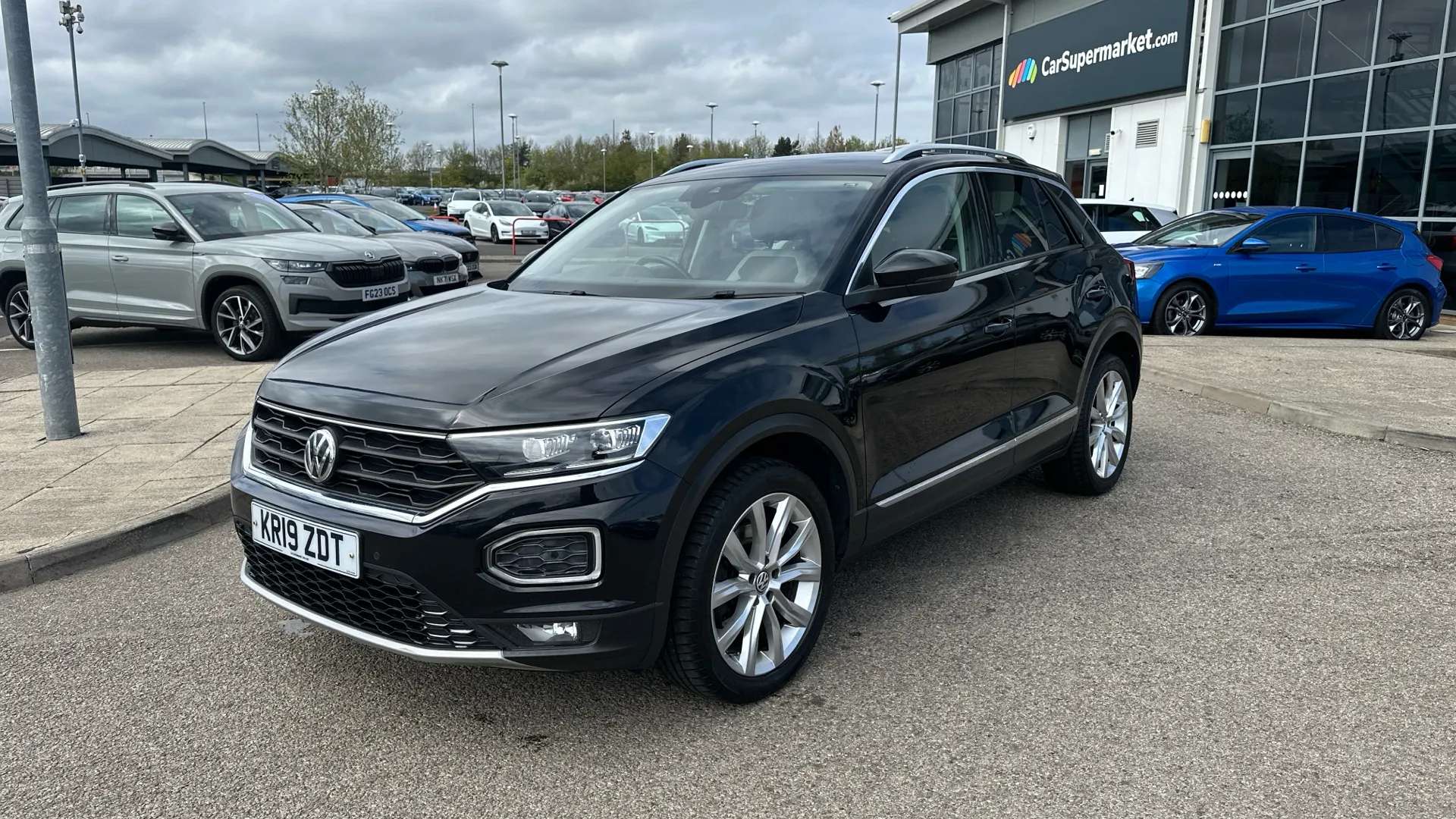 2019 VOLKSWAGEN T-ROC 2019 VOLKSWAGEN T-ROC