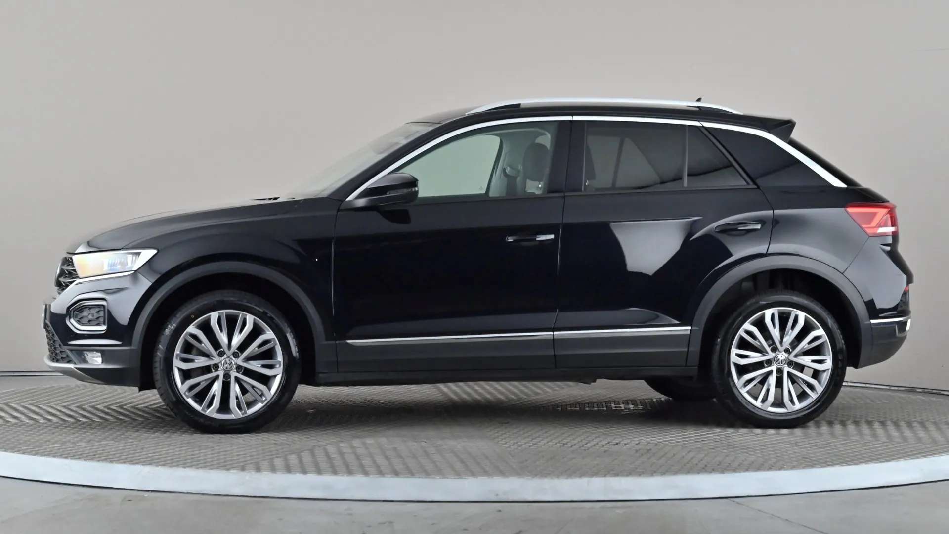 A 2018 VOLKSWAGEN T-ROC 2.0 TDI 4MOTION SEL A 2018 VOLKSWAGEN T-ROC 2.0 TDI 4MOTION SEL