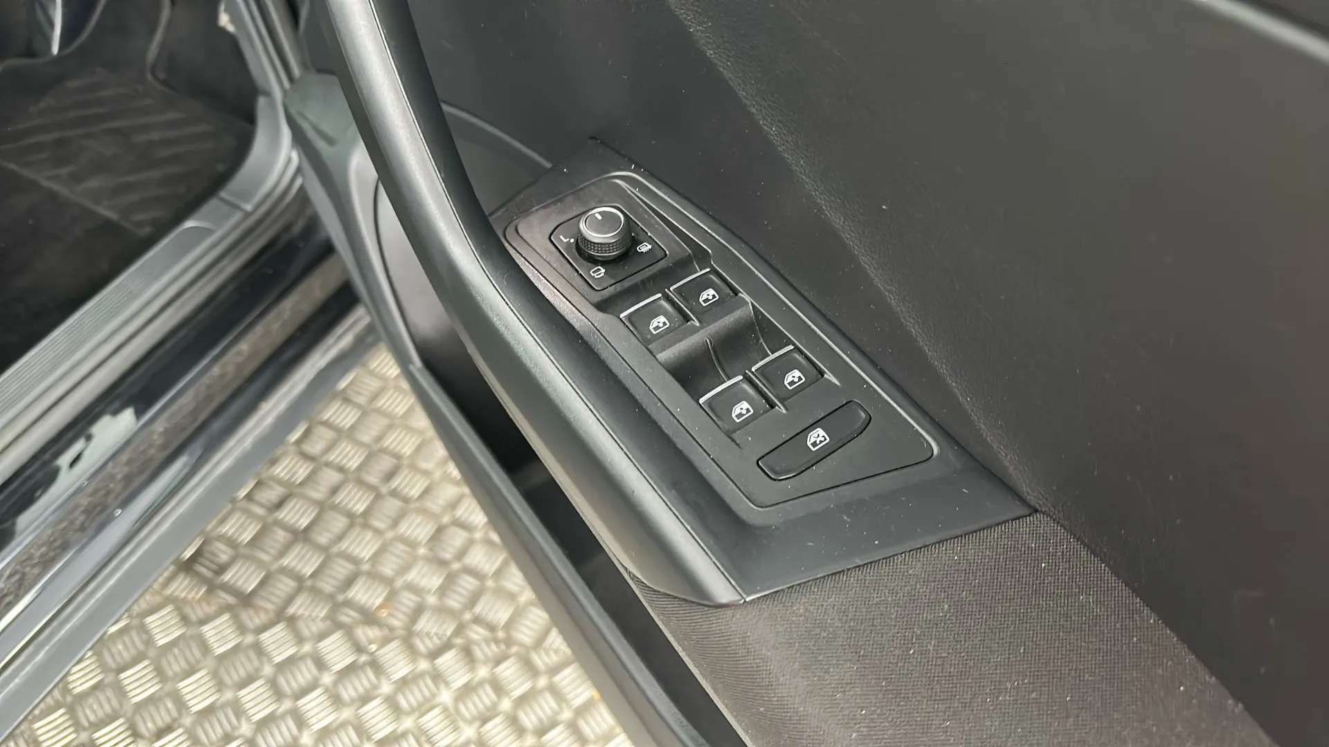 2018 VOLKSWAGEN T-ROC 2018 VOLKSWAGEN T-ROC