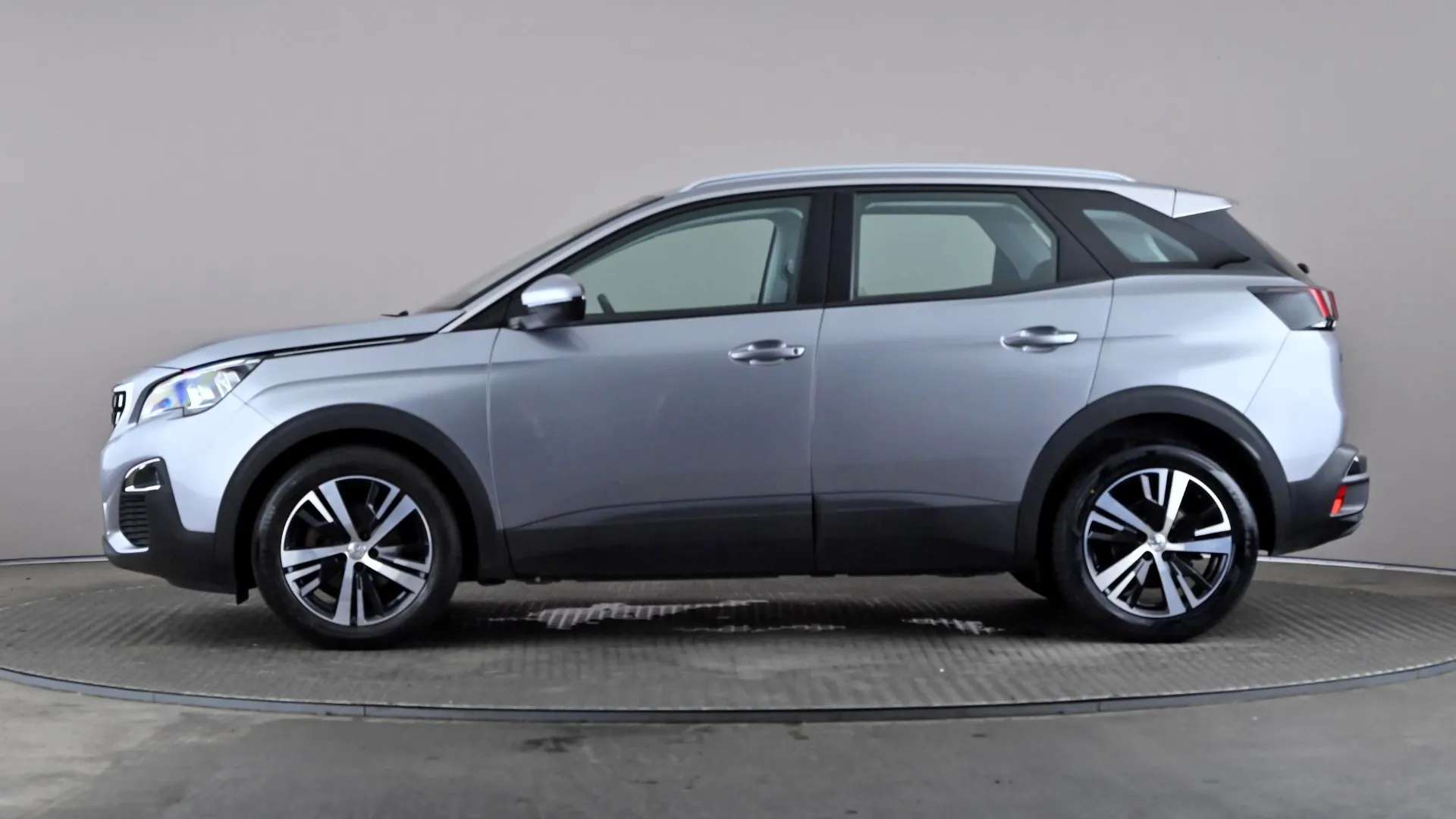 A 2018 PEUGEOT 3008 1.5 BlueHDi Active EAT8 A 2018 PEUGEOT 3008 1.5 BlueHDi Active EAT8