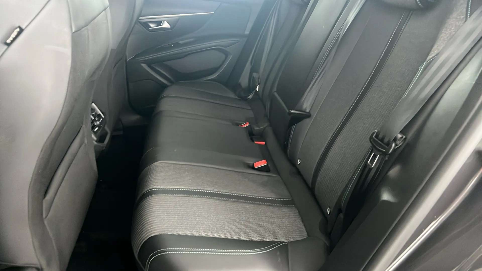 2023 PEUGEOT 3008 2023 PEUGEOT 3008