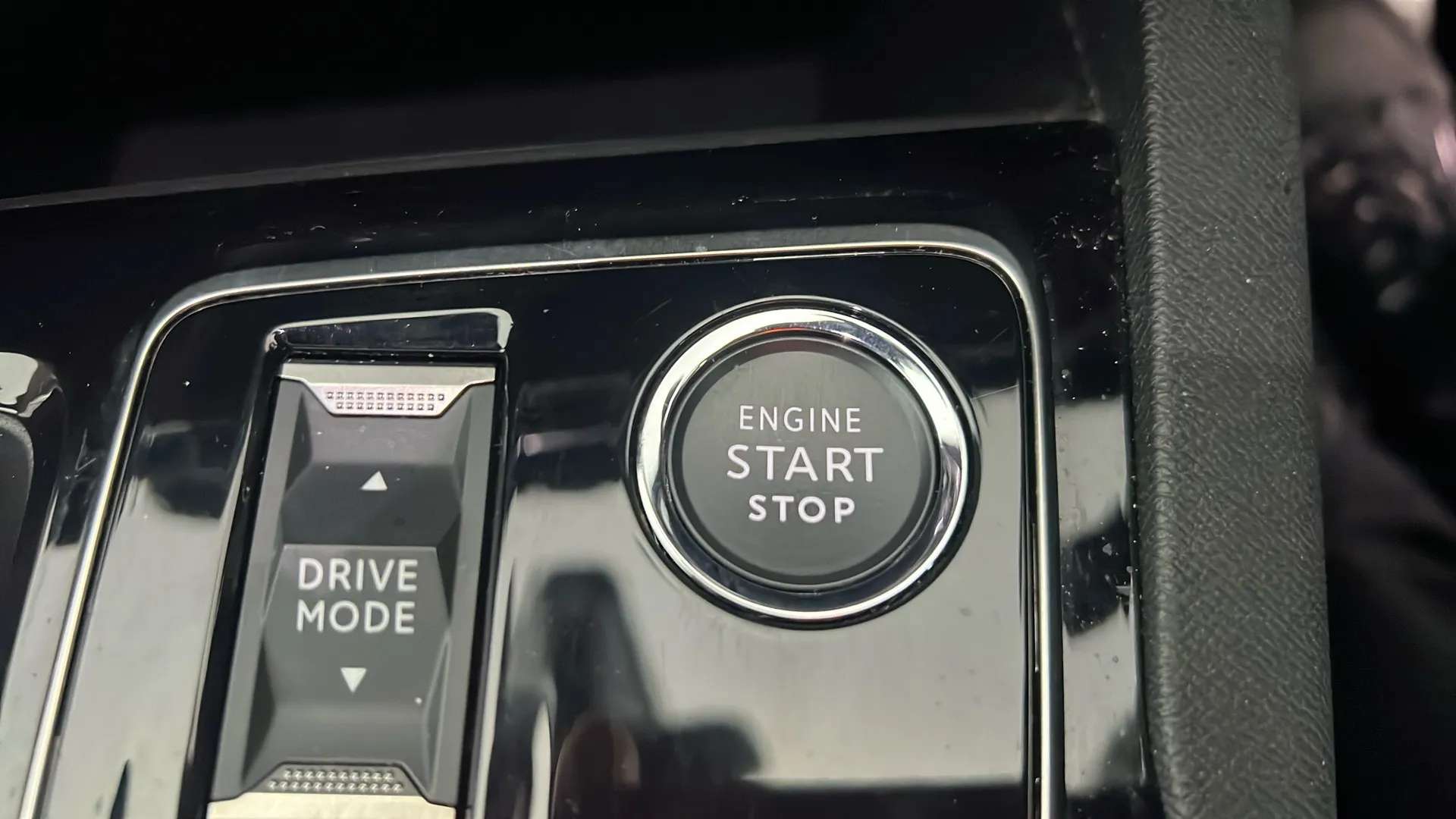 2023 PEUGEOT 3008 2023 PEUGEOT 3008