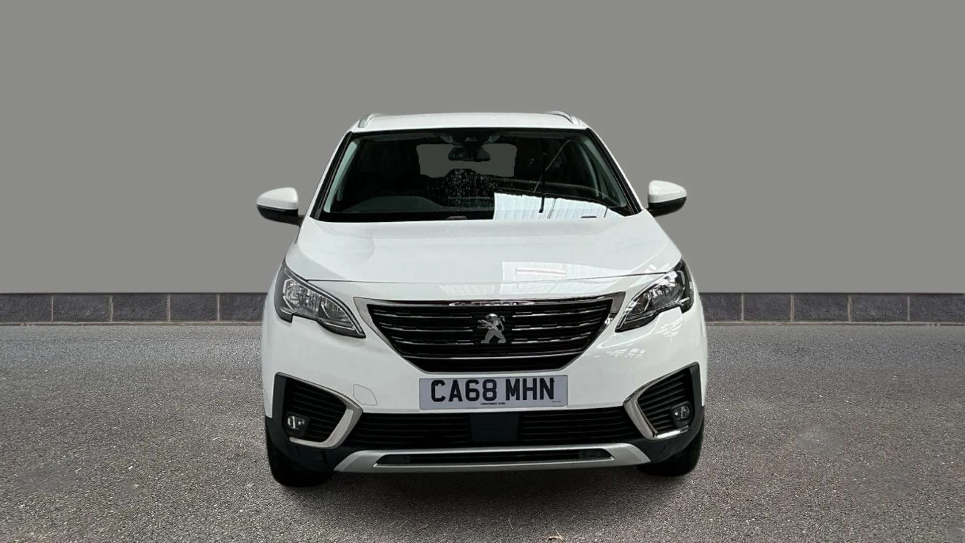 A 2018 PEUGEOT 5008 1.5 BlueHDi Allure EAT8 A 2018 PEUGEOT 5008 1.5 BlueHDi Allure EAT8