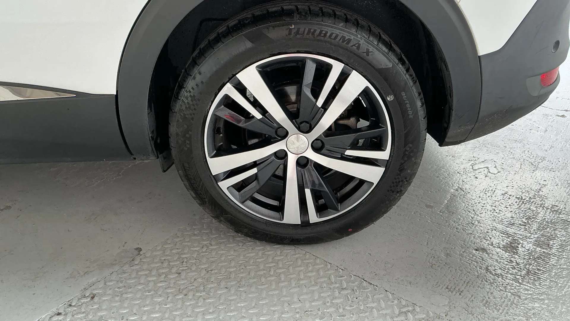 2018 PEUGEOT 5008 2018 PEUGEOT 5008
