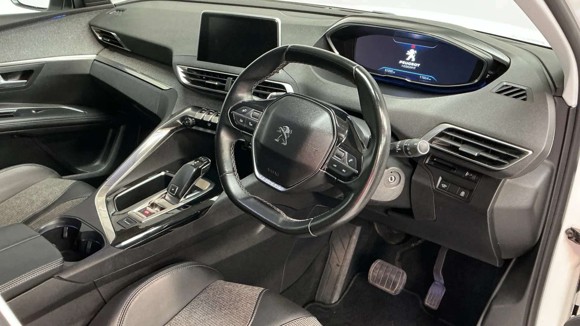 2018 PEUGEOT 5008 2018 PEUGEOT 5008