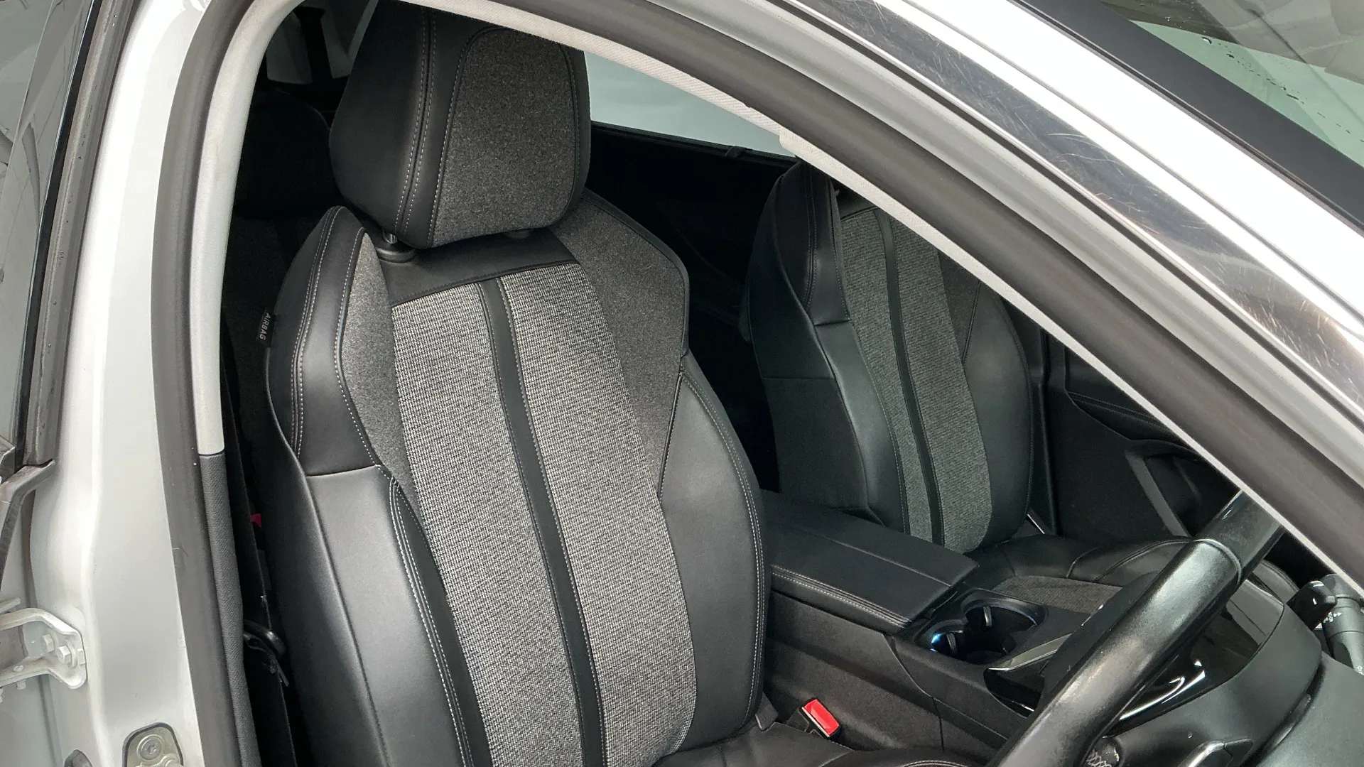 2018 PEUGEOT 5008 2018 PEUGEOT 5008