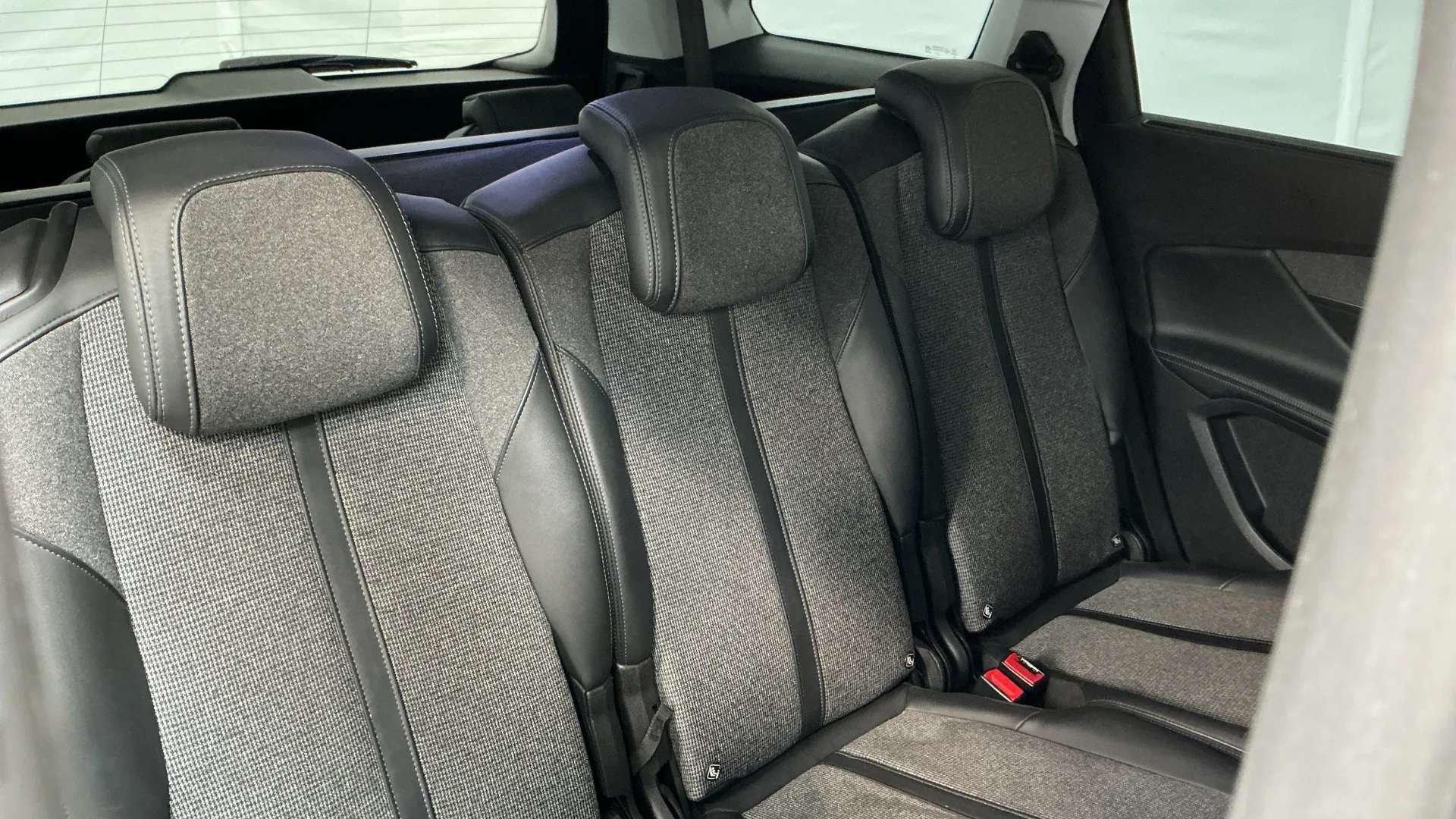 2018 PEUGEOT 5008 2018 PEUGEOT 5008