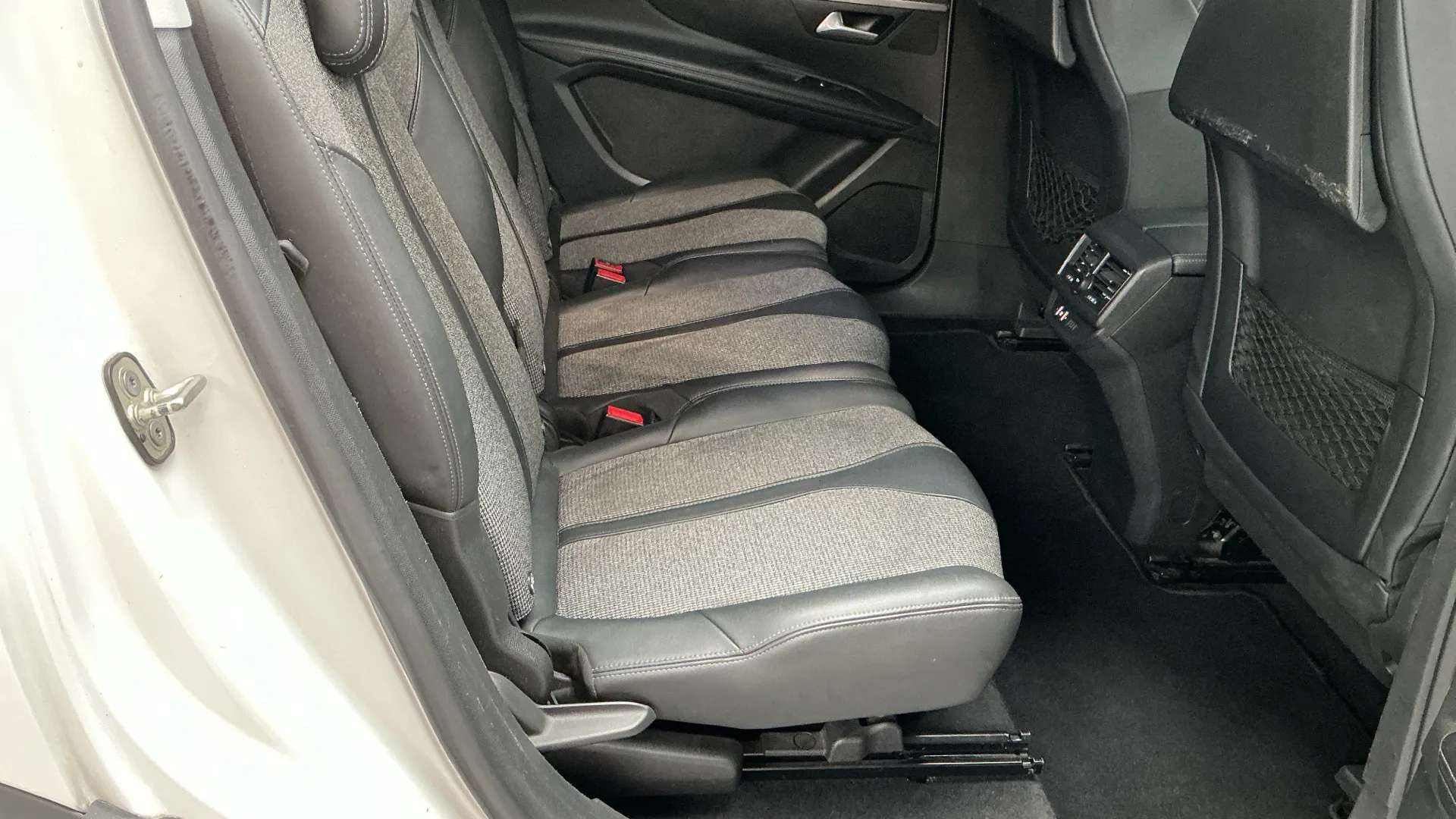 2018 PEUGEOT 5008 2018 PEUGEOT 5008