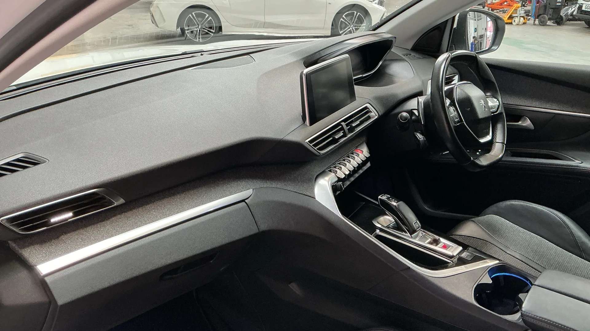 2018 PEUGEOT 5008 2018 PEUGEOT 5008
