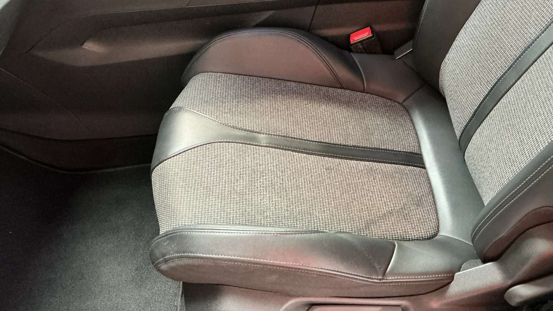 2018 PEUGEOT 5008 2018 PEUGEOT 5008