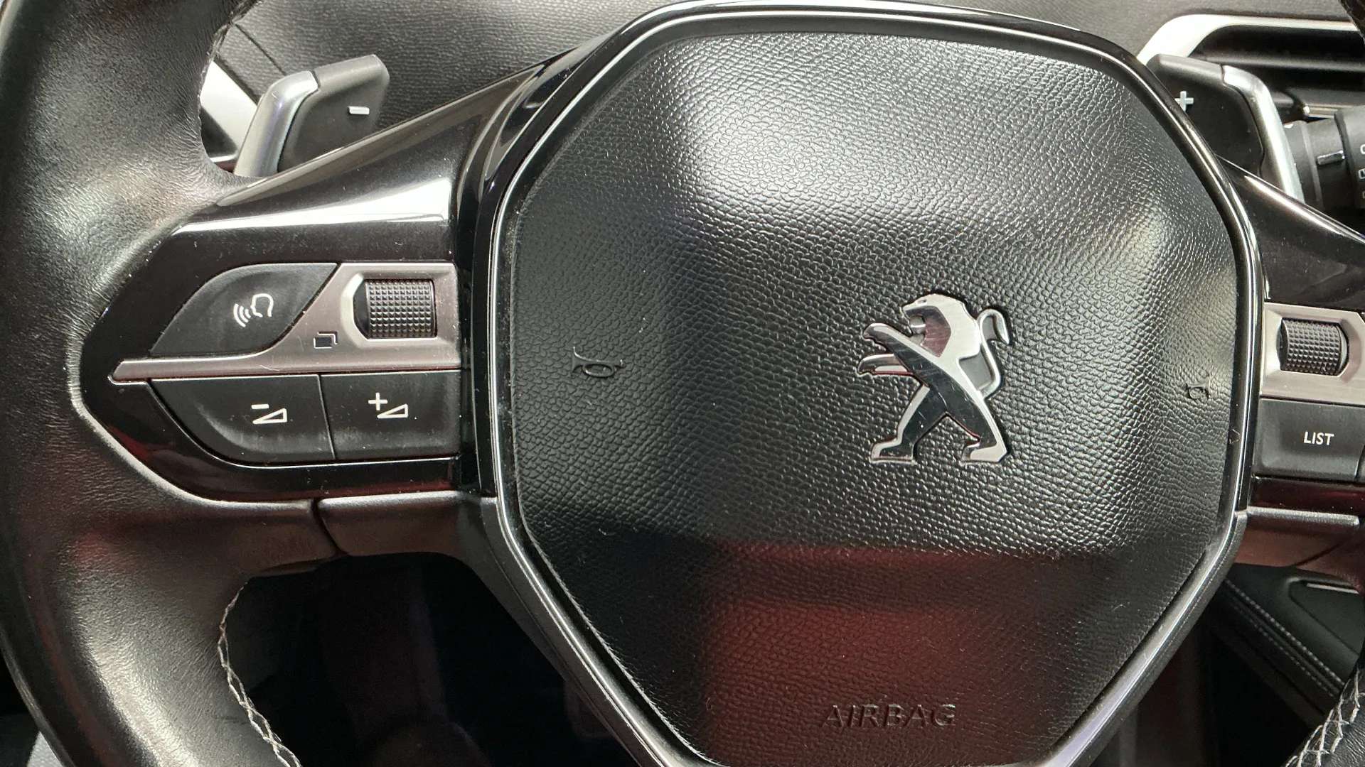 2018 PEUGEOT 5008 2018 PEUGEOT 5008
