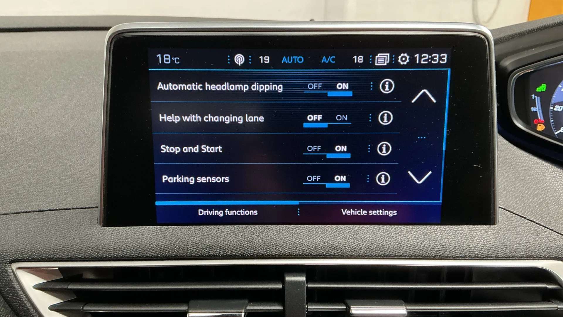 2018 PEUGEOT 5008 2018 PEUGEOT 5008