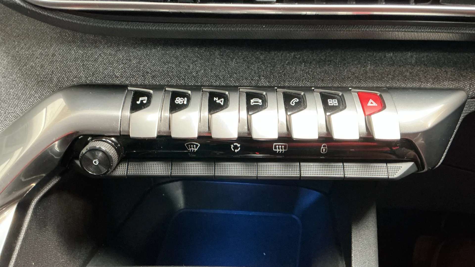 2018 PEUGEOT 5008 2018 PEUGEOT 5008