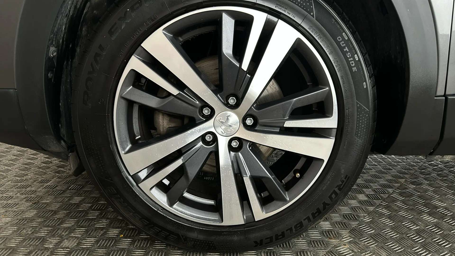 2023 PEUGEOT 3008 2023 PEUGEOT 3008