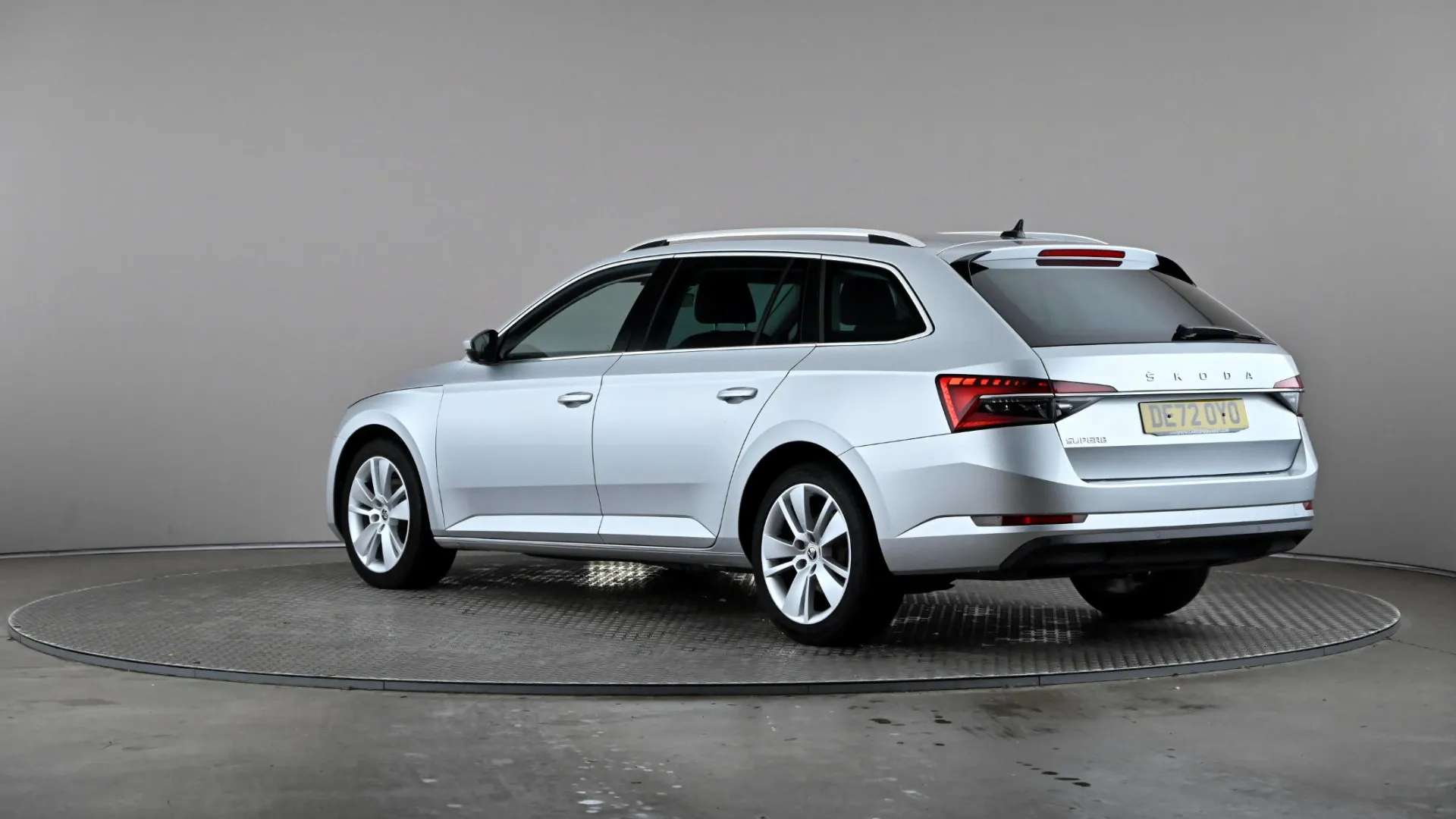 A 2022 SKODA SUPERB 2.0 TDI CR SE L DSG A 2022 SKODA SUPERB 2.0 TDI CR SE L DSG