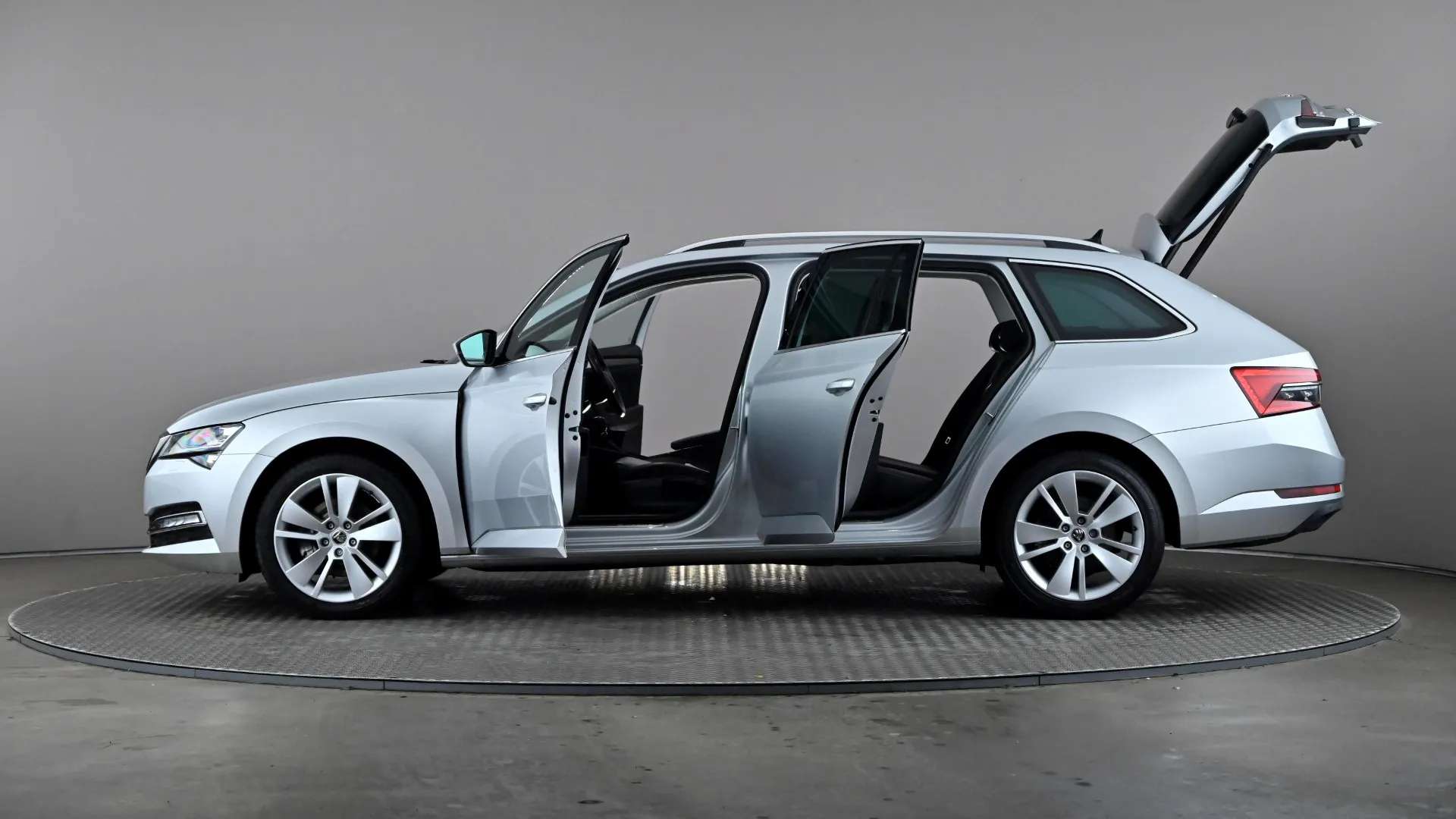 2022 SKODA SUPERB 2022 SKODA SUPERB