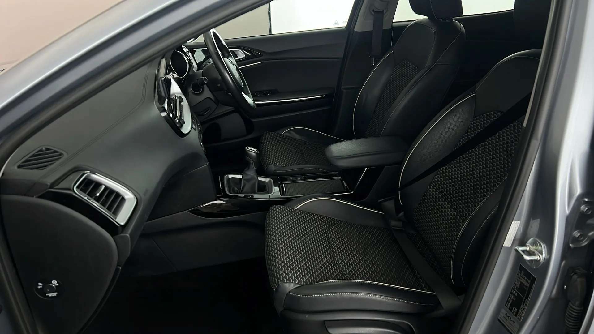 2022 KIA XCEED 2022 KIA XCEED