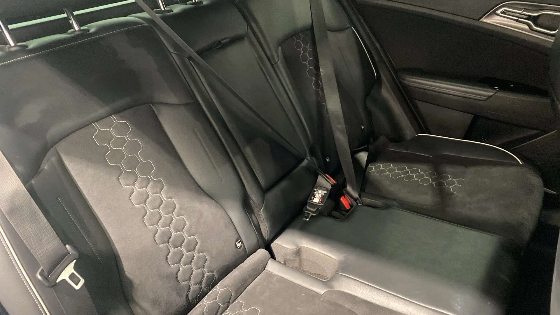 A 2022 KIA SPORTAGE 1.6T GDi ISG GT-Line A 2022 KIA SPORTAGE 1.6T GDi ISG GT-Line