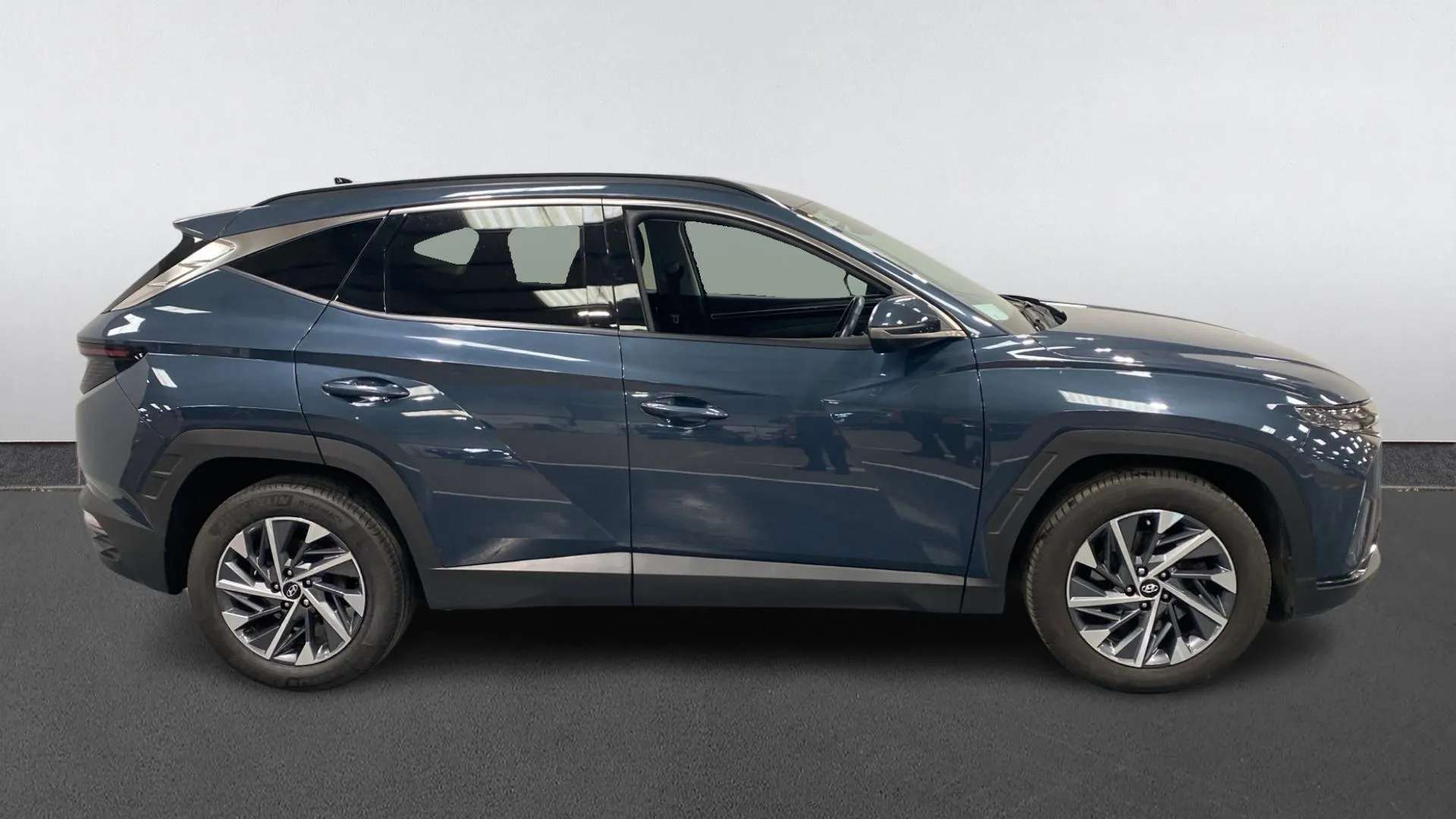 A 2023 HYUNDAI TUCSON 1.6 TGDi Premium 2WD A 2023 HYUNDAI TUCSON 1.6 TGDi Premium 2WD