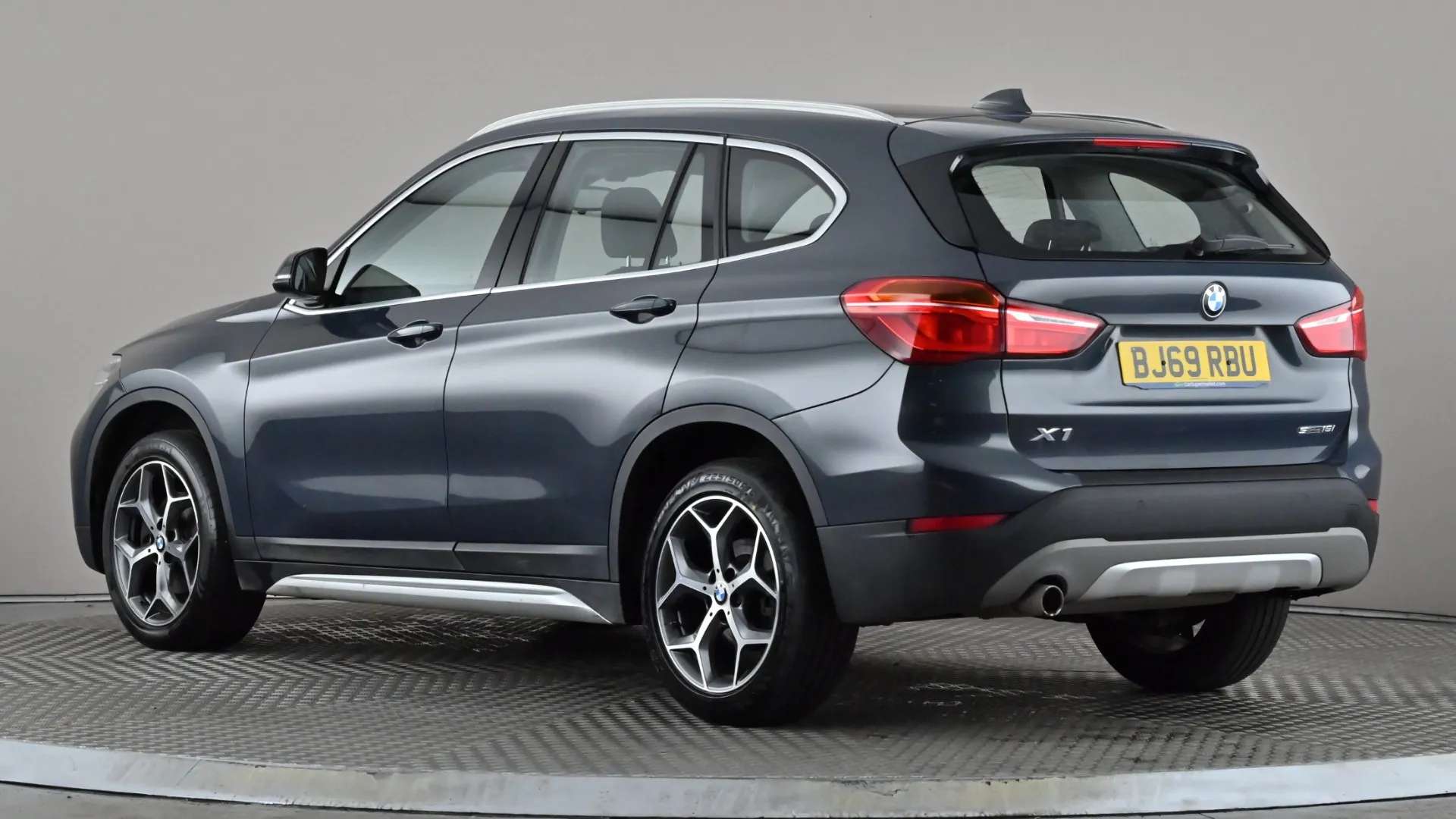 A 2019 BMW X1 sDrive 18i xLine A 2019 BMW X1 sDrive 18i xLine