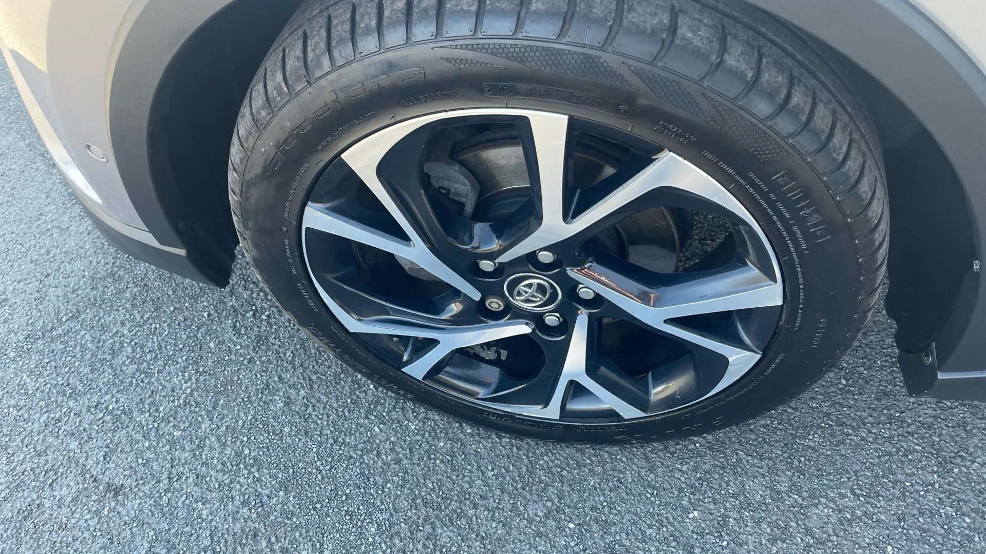 2018 TOYOTA C-HR 2018 TOYOTA C-HR