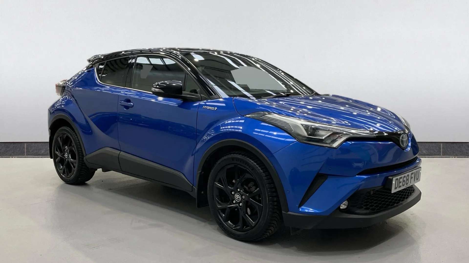 A 2018 TOYOTA C-HR 1.8 Hybrid Dynamic CVT A 2018 TOYOTA C-HR 1.8 Hybrid Dynamic CVT