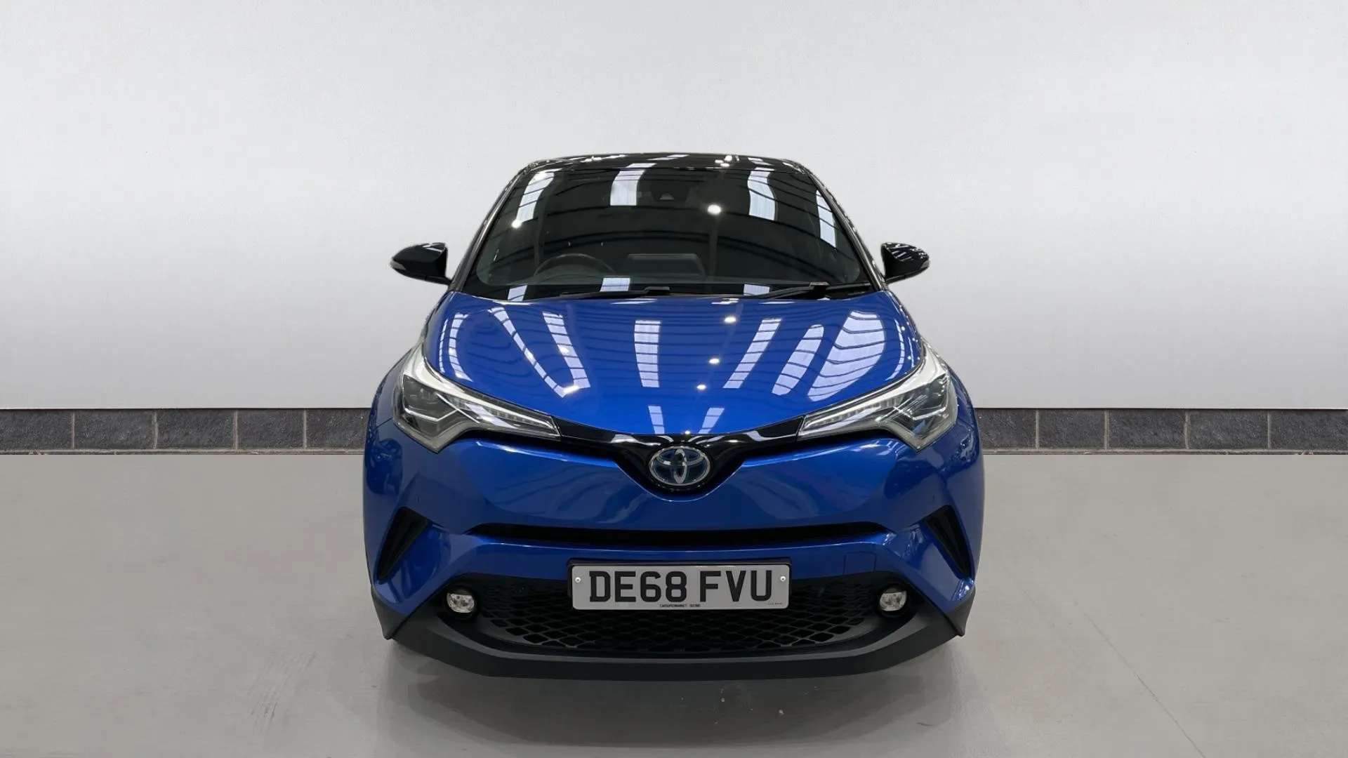 A 2018 TOYOTA C-HR 1.8 Hybrid Dynamic CVT A 2018 TOYOTA C-HR 1.8 Hybrid Dynamic CVT