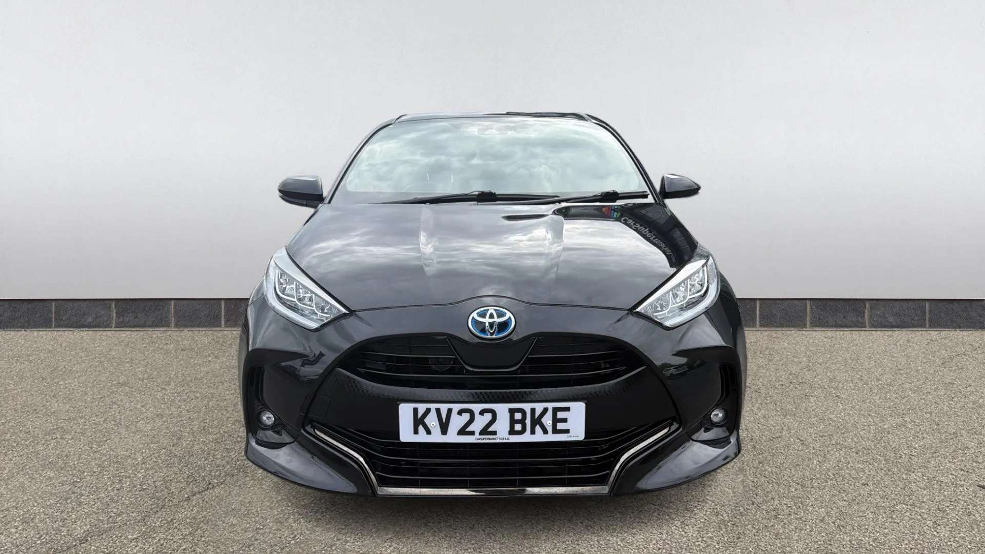 A 2022 TOYOTA YARIS 1.5 Hybrid Dynamic CVT A 2022 TOYOTA YARIS 1.5 Hybrid Dynamic CVT