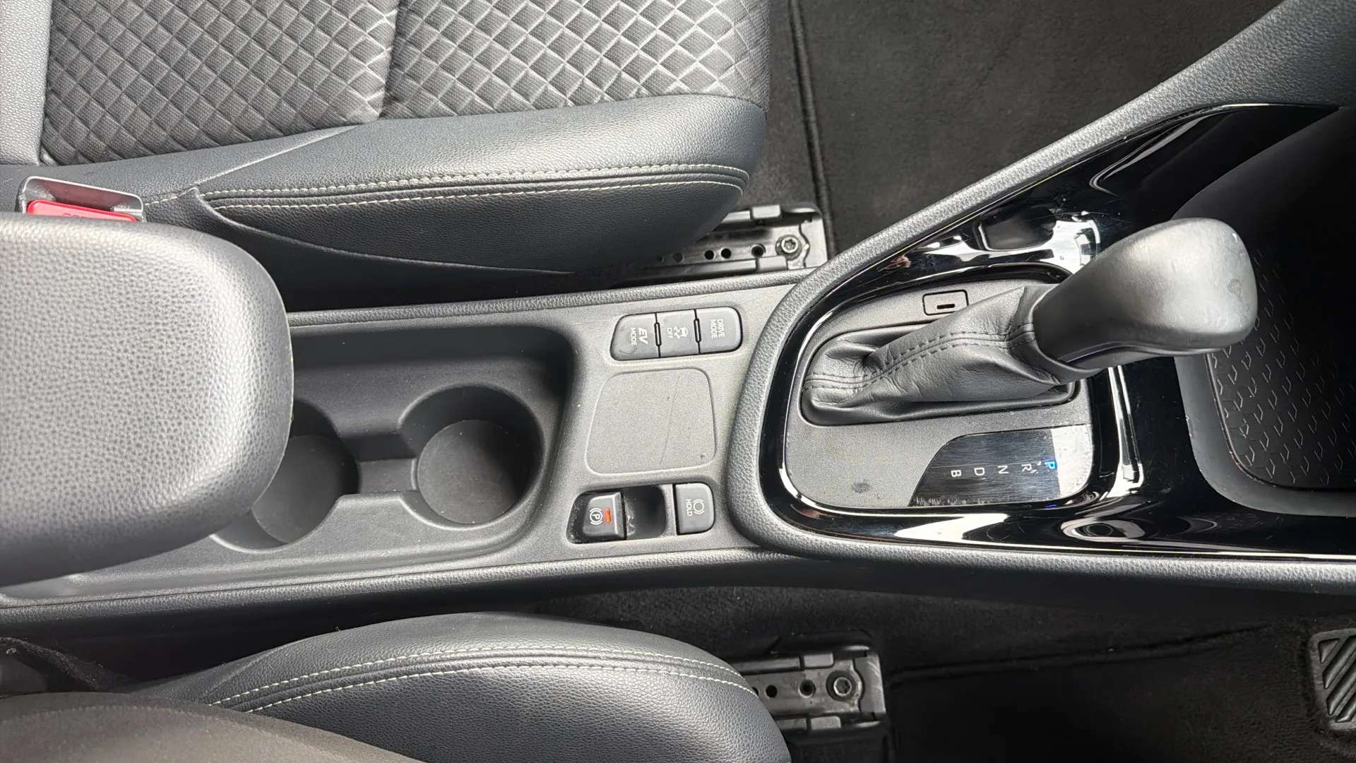 2022 TOYOTA YARIS 2022 TOYOTA YARIS