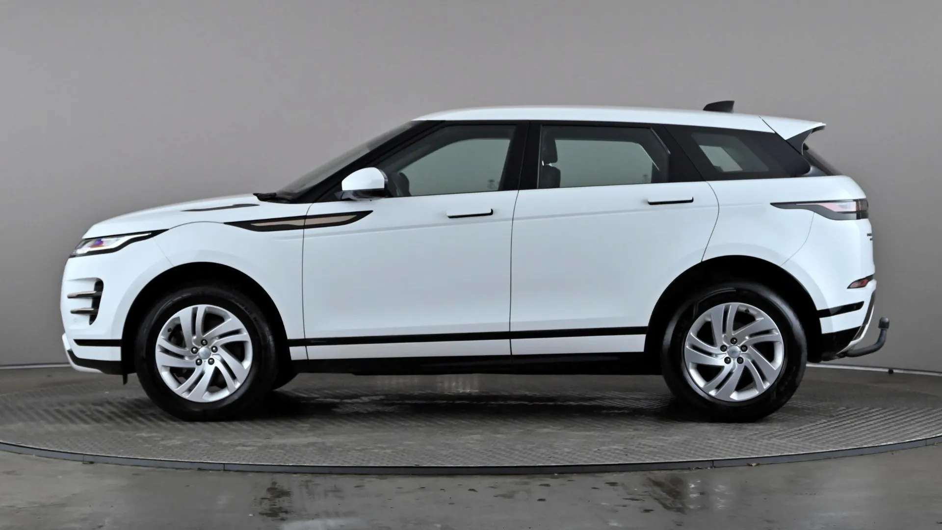 A 2020 LAND ROVER RANGE ROVER EVOQUE 2.0 D150 R-Dynamic S 2WD A 2020 LAND ROVER RANGE ROVER EVOQUE 2.0 D150 R-Dynamic S 2WD