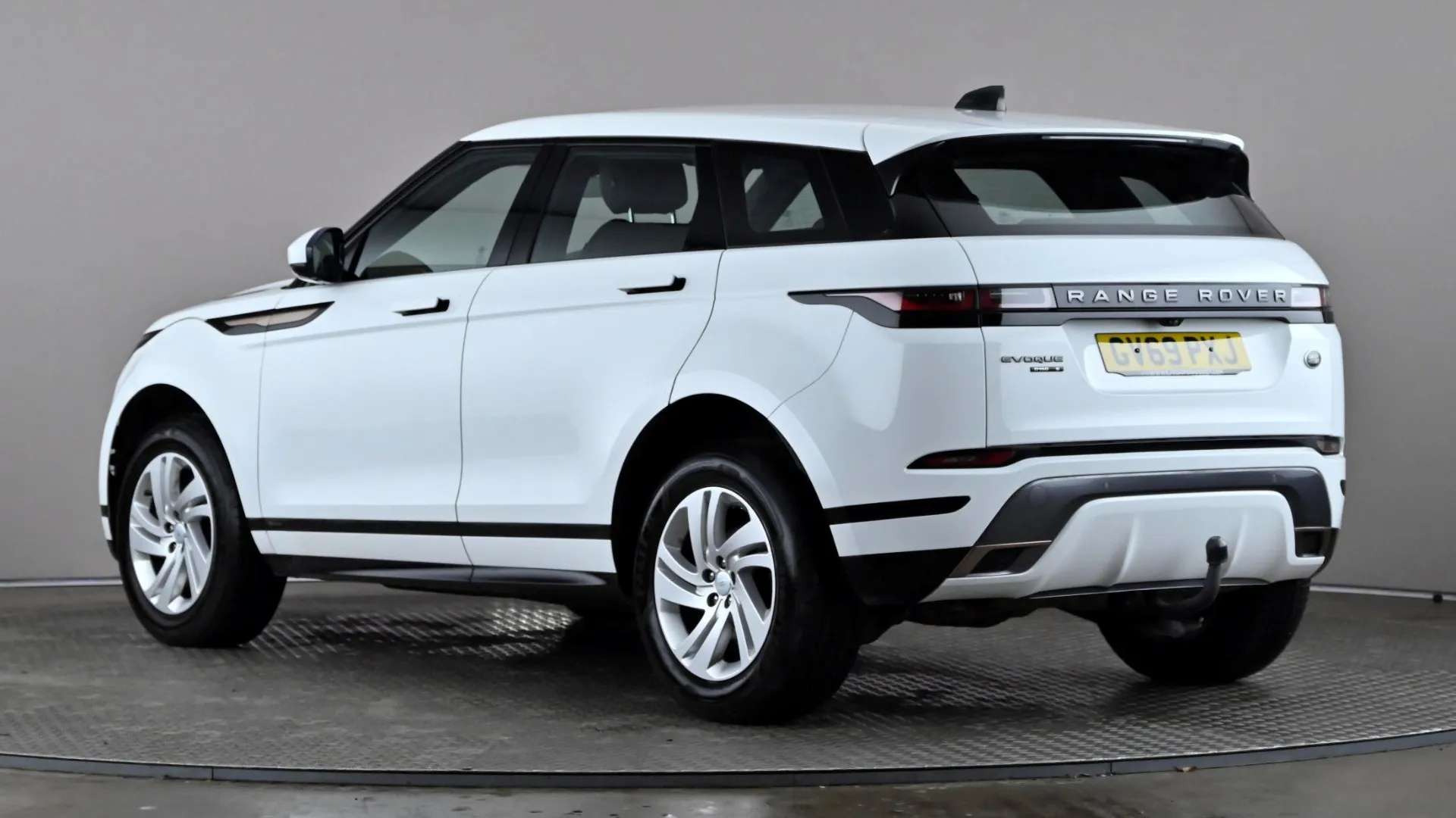 A 2020 LAND ROVER RANGE ROVER EVOQUE 2.0 D150 R-Dynamic S 2WD A 2020 LAND ROVER RANGE ROVER EVOQUE 2.0 D150 R-Dynamic S 2WD