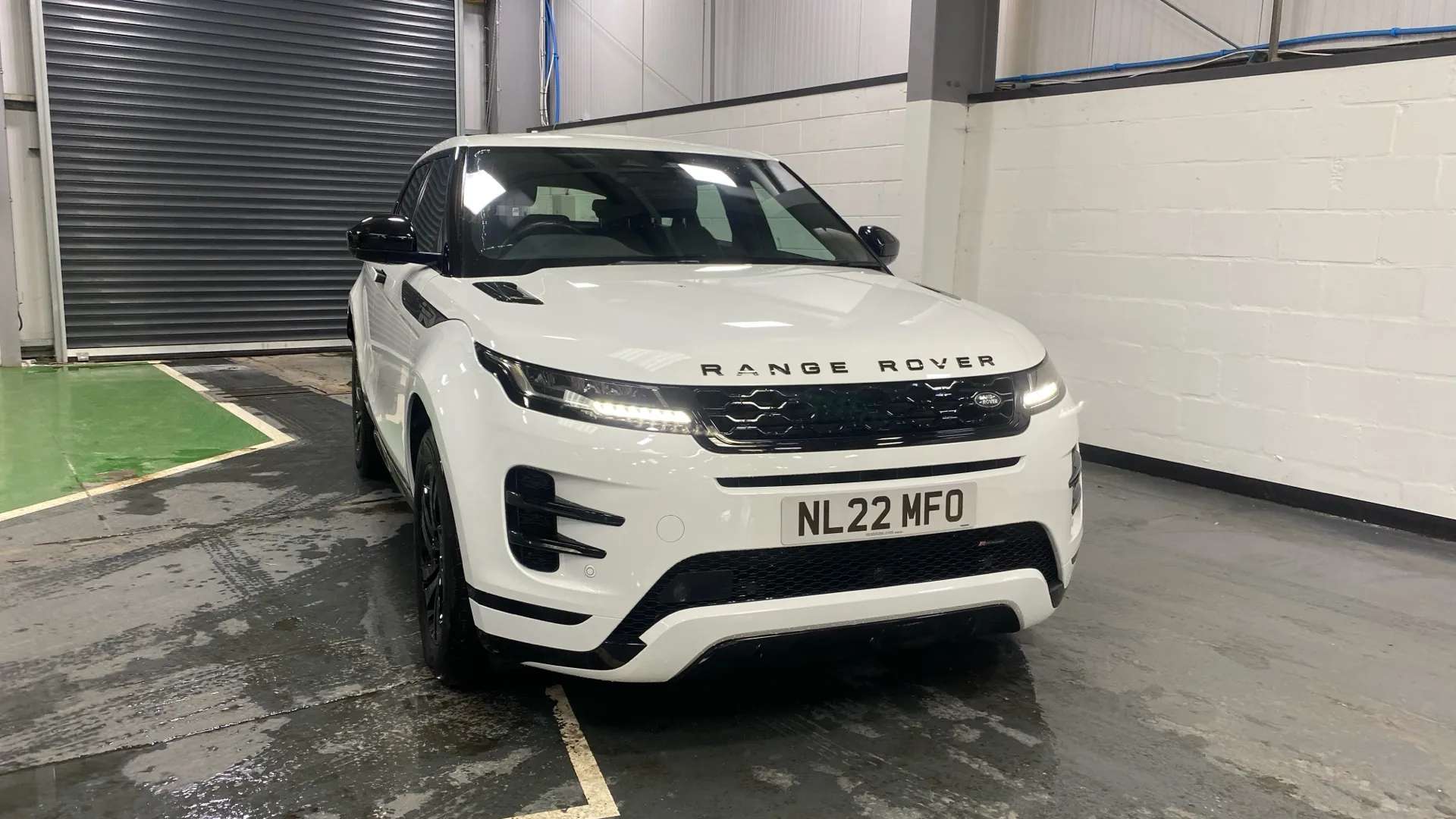 A 2022 LAND ROVER RANGE ROVER EVOQUE 2.0 D165 R-Dynamic S 2WD A 2022 LAND ROVER RANGE ROVER EVOQUE 2.0 D165 R-Dynamic S 2WD