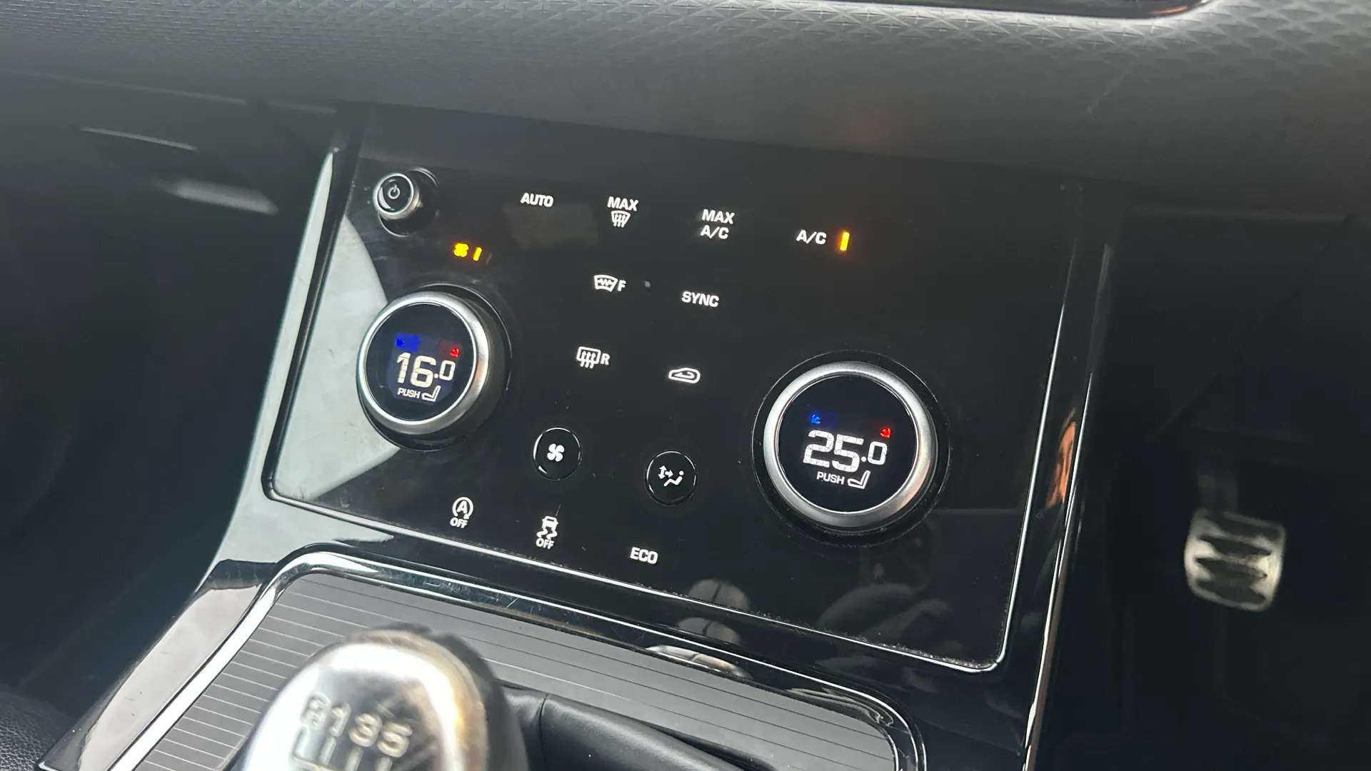 2020 LAND ROVER RANGE ROVER EVOQUE 2020 LAND ROVER RANGE ROVER EVOQUE